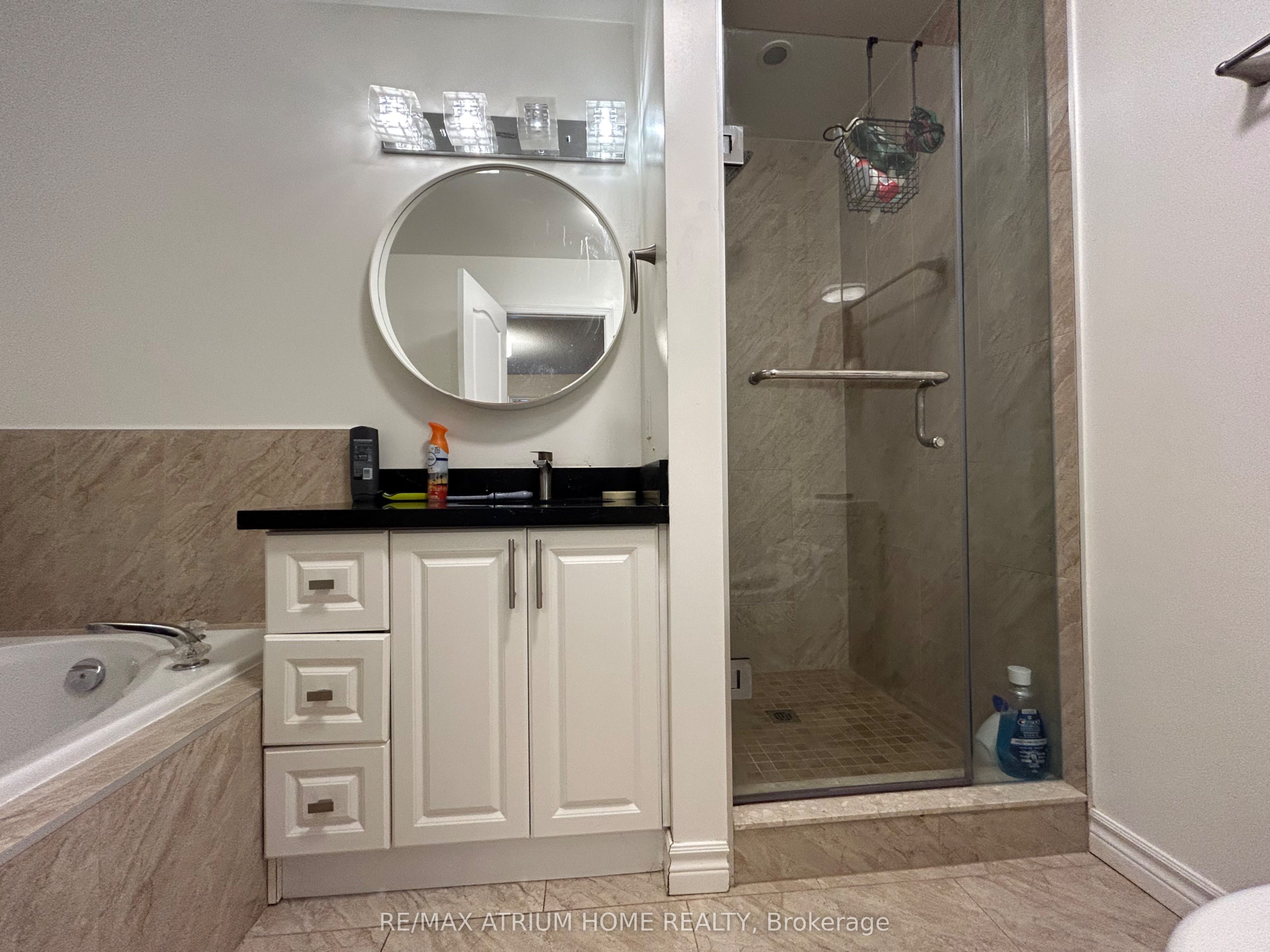 3077 Hawktail Crescent