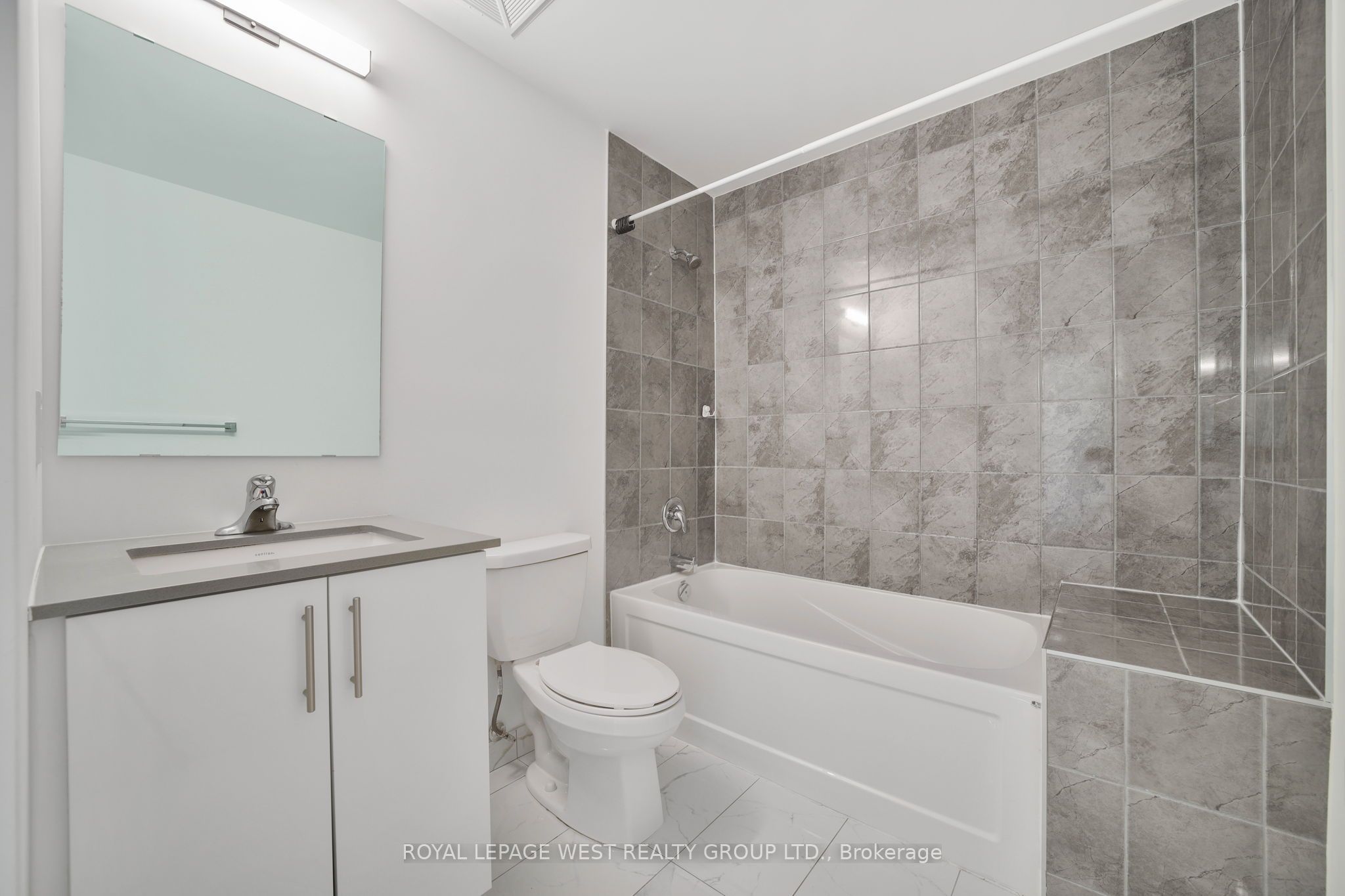 1115 Douglas McCurdy Comm #208