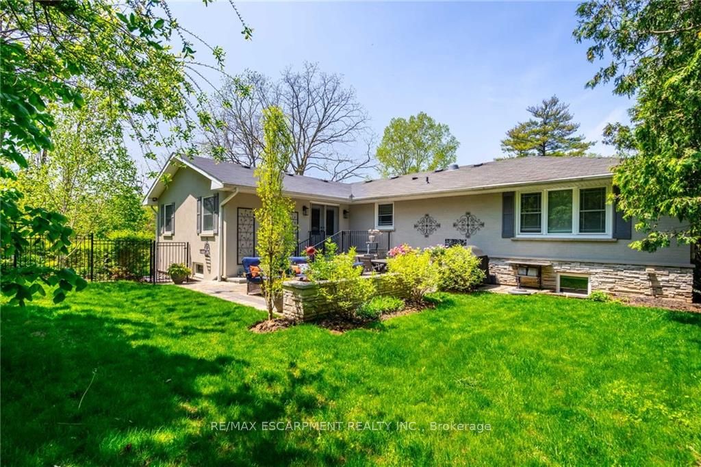 4306 Lakeshore Road