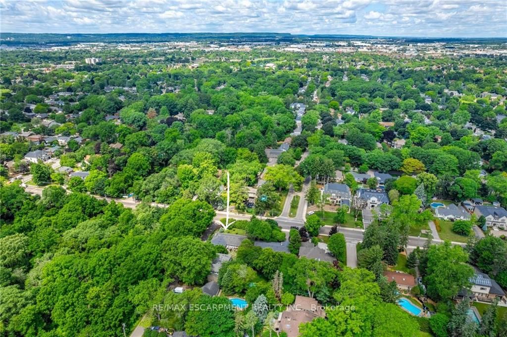 4306 Lakeshore Road