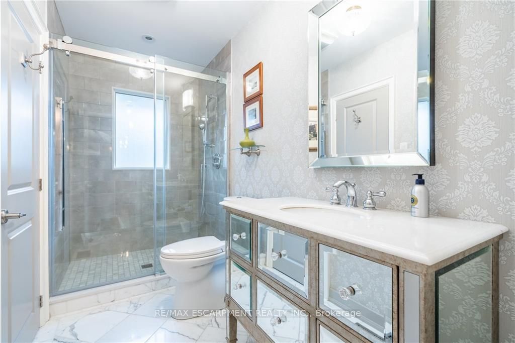 4306 Lakeshore Road