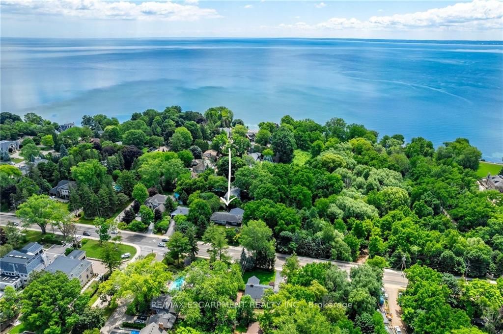 4306 Lakeshore Road