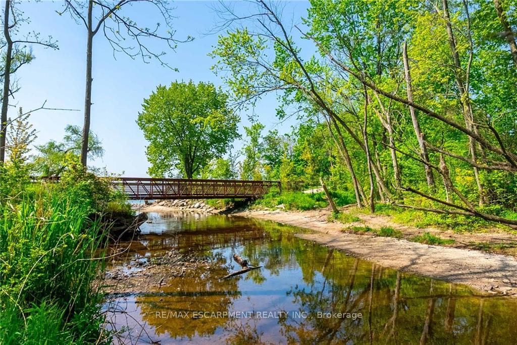 4306 Lakeshore Road