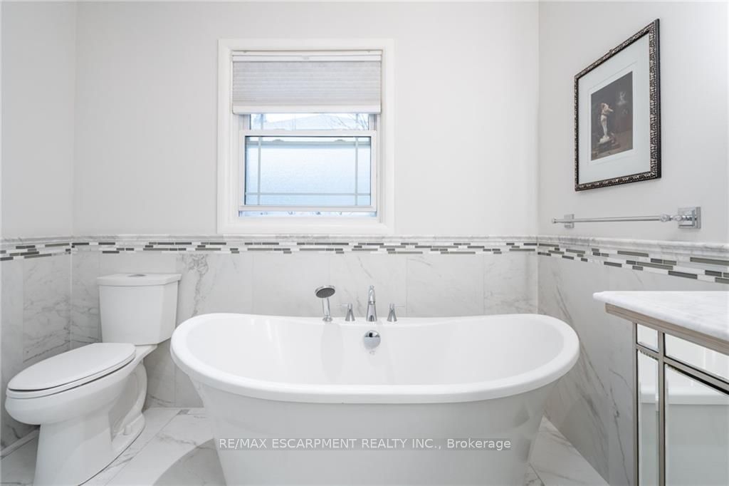 4306 Lakeshore Road