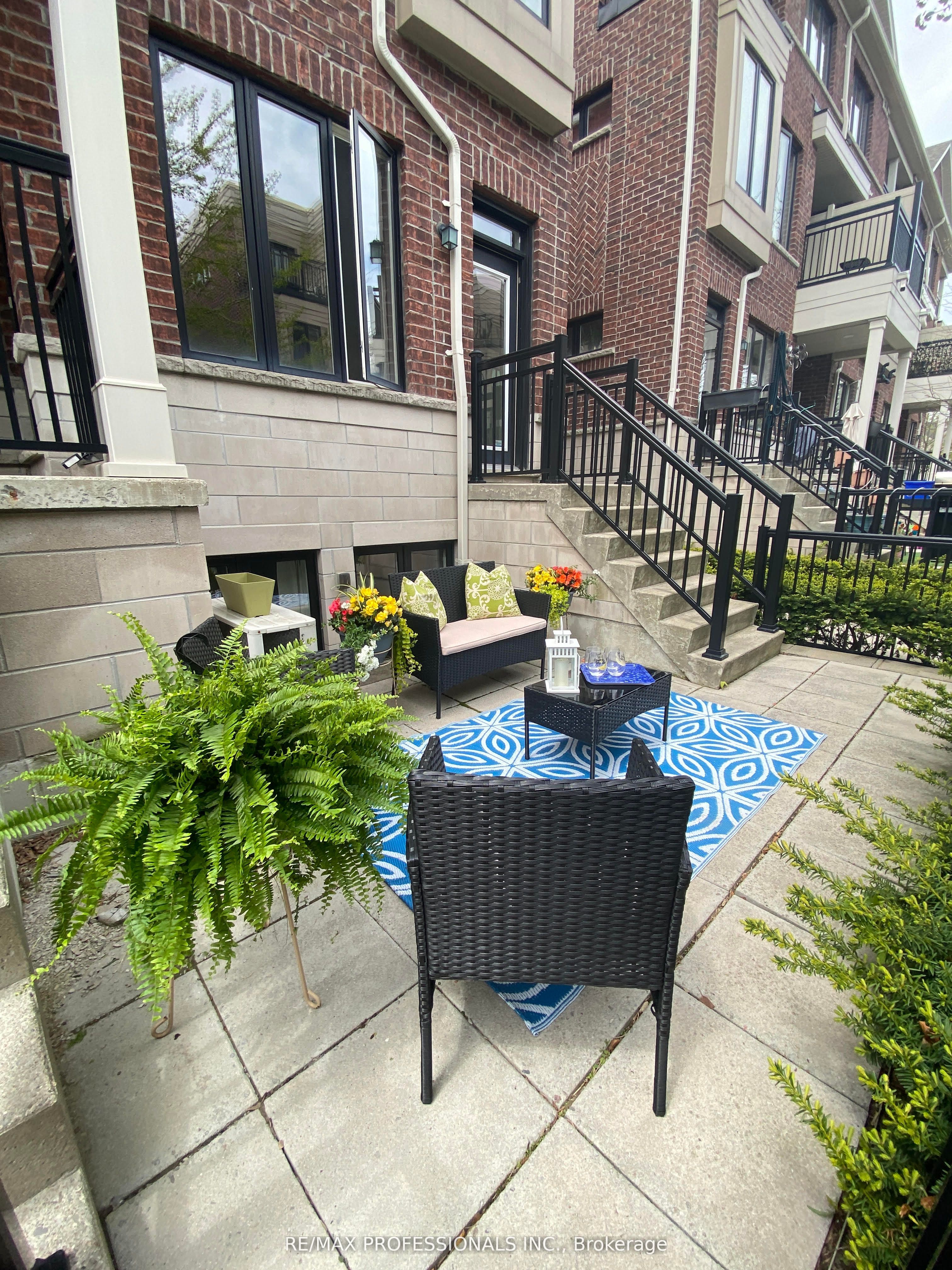 20 Carnation Avenue, #48