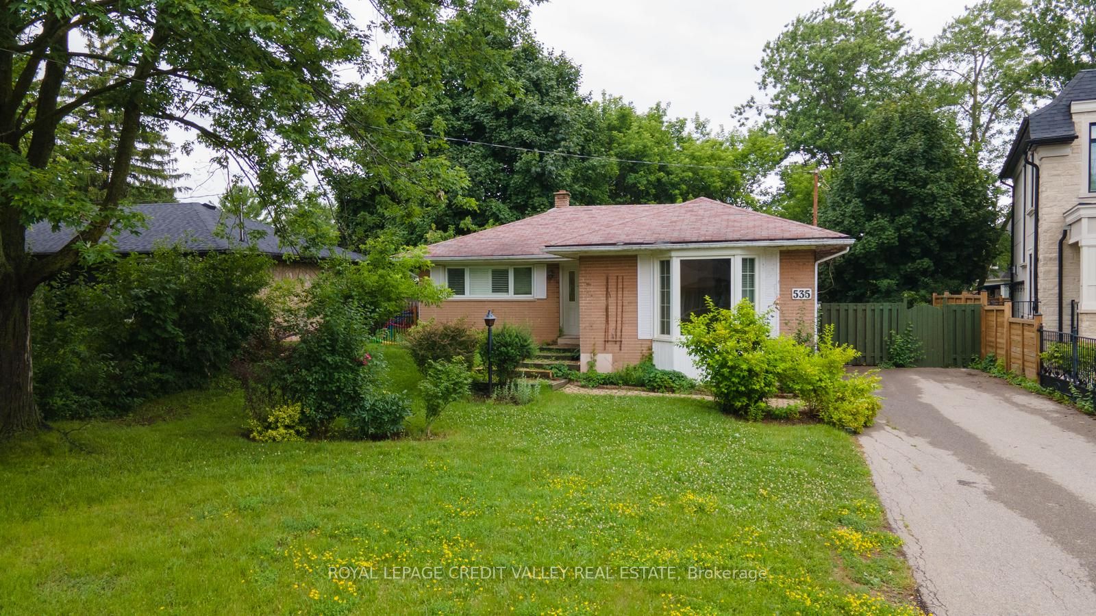 535 Taplow Crescent