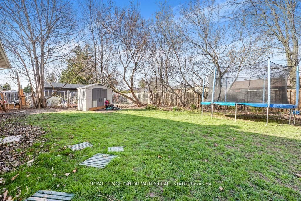 535 Taplow Crescent