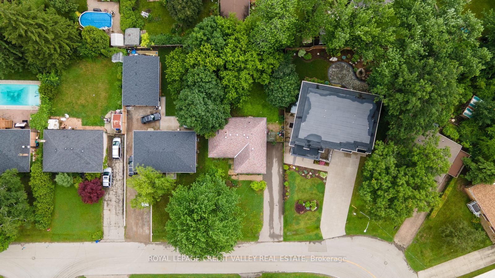 535 Taplow Crescent