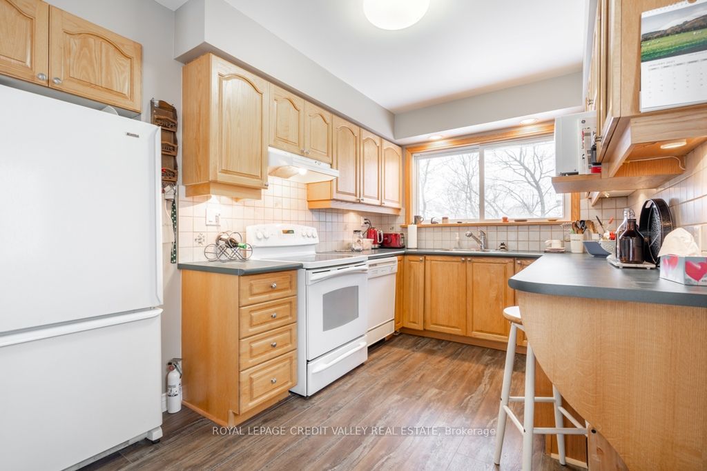 535 Taplow Crescent