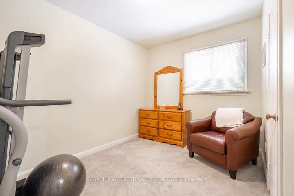 535 Taplow Crescent