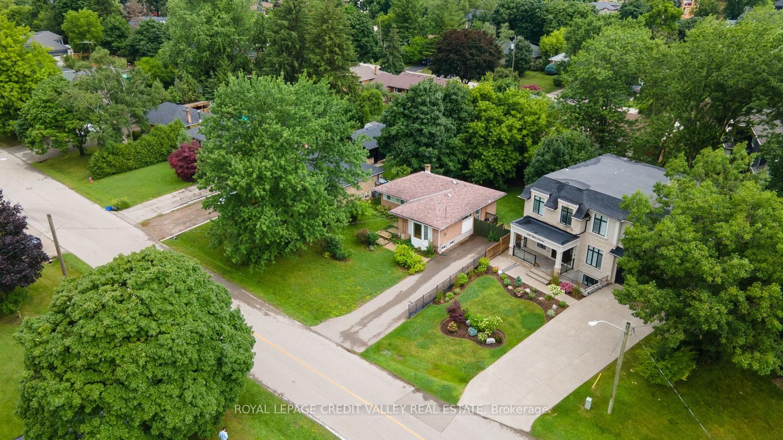 535 Taplow Crescent