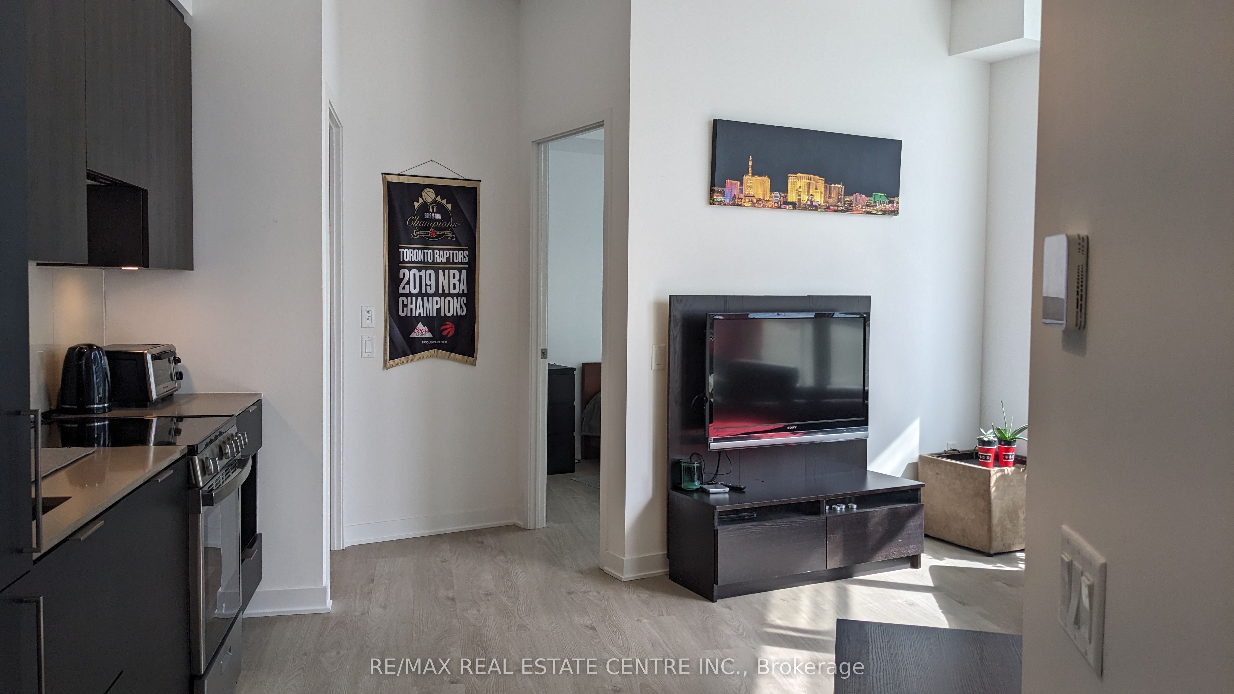 3900 Confederation Parkway, #302