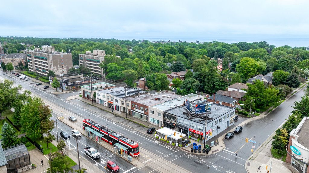 3625 Lake Shore Boulevard W, #302