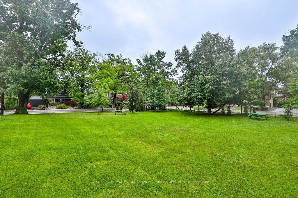 3625 Lake Shore Boulevard W, #302