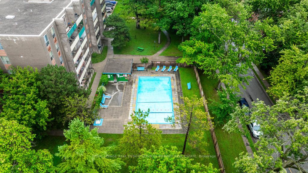 3625 Lake Shore Boulevard W, #302