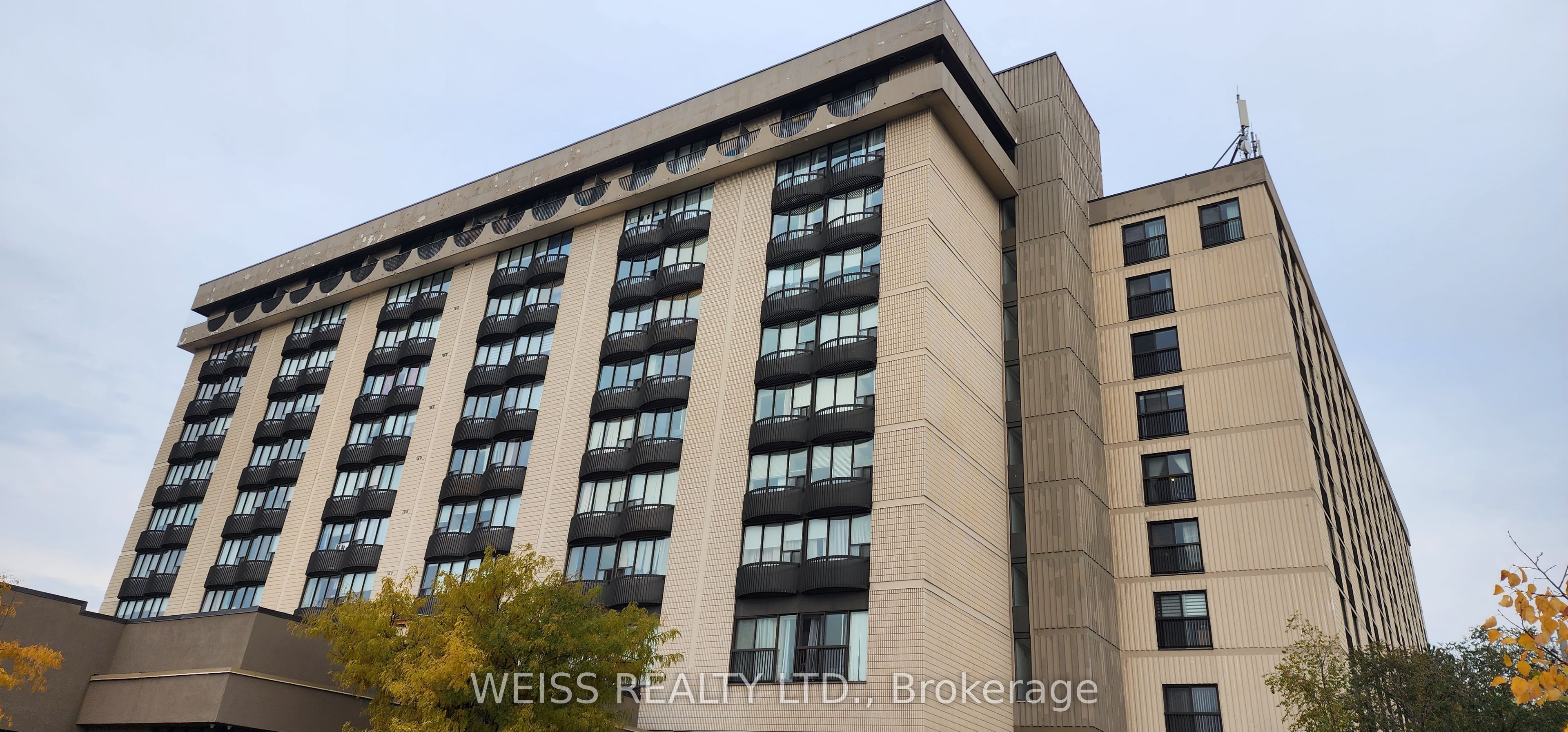 2737 Keele Street, #402