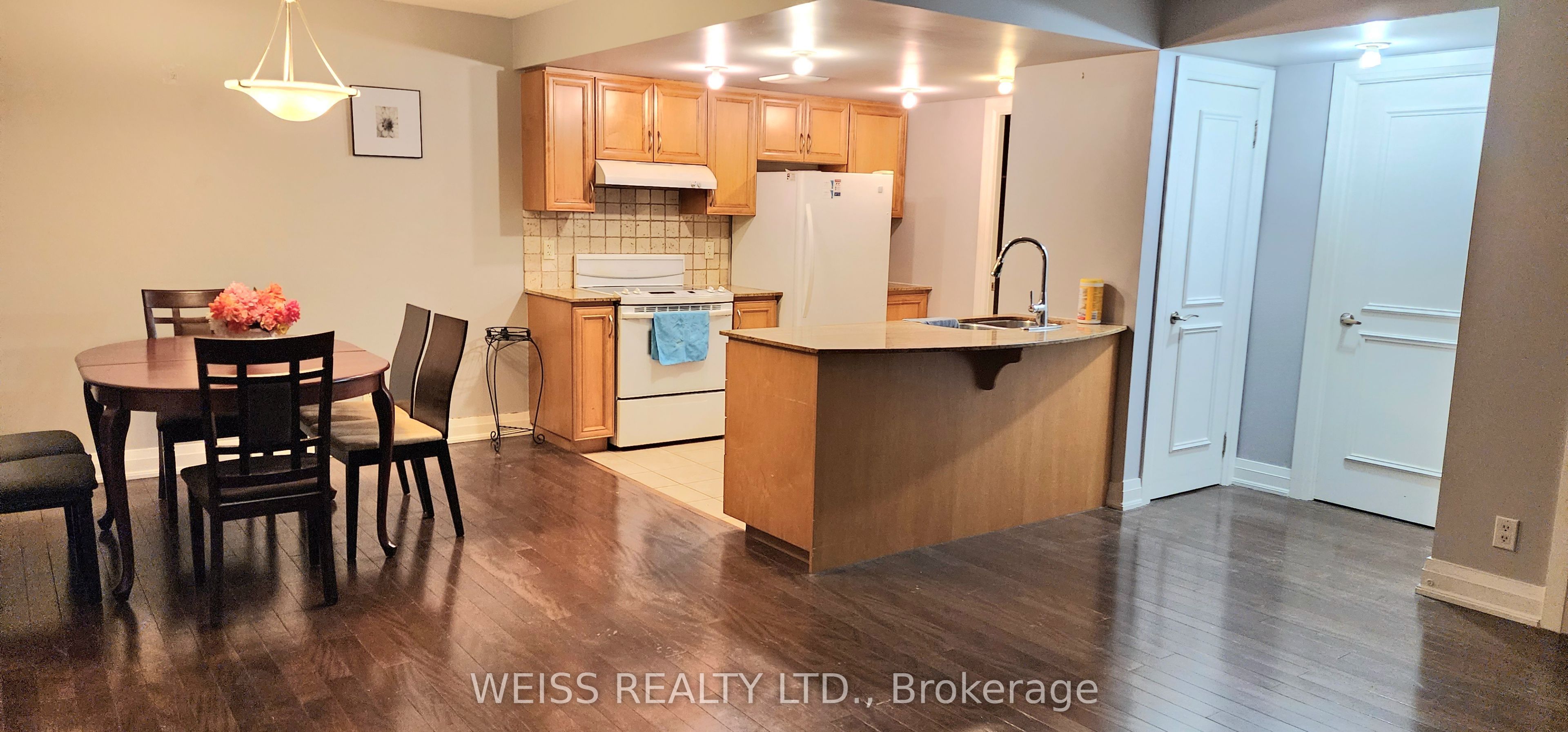 2737 Keele Street, #402