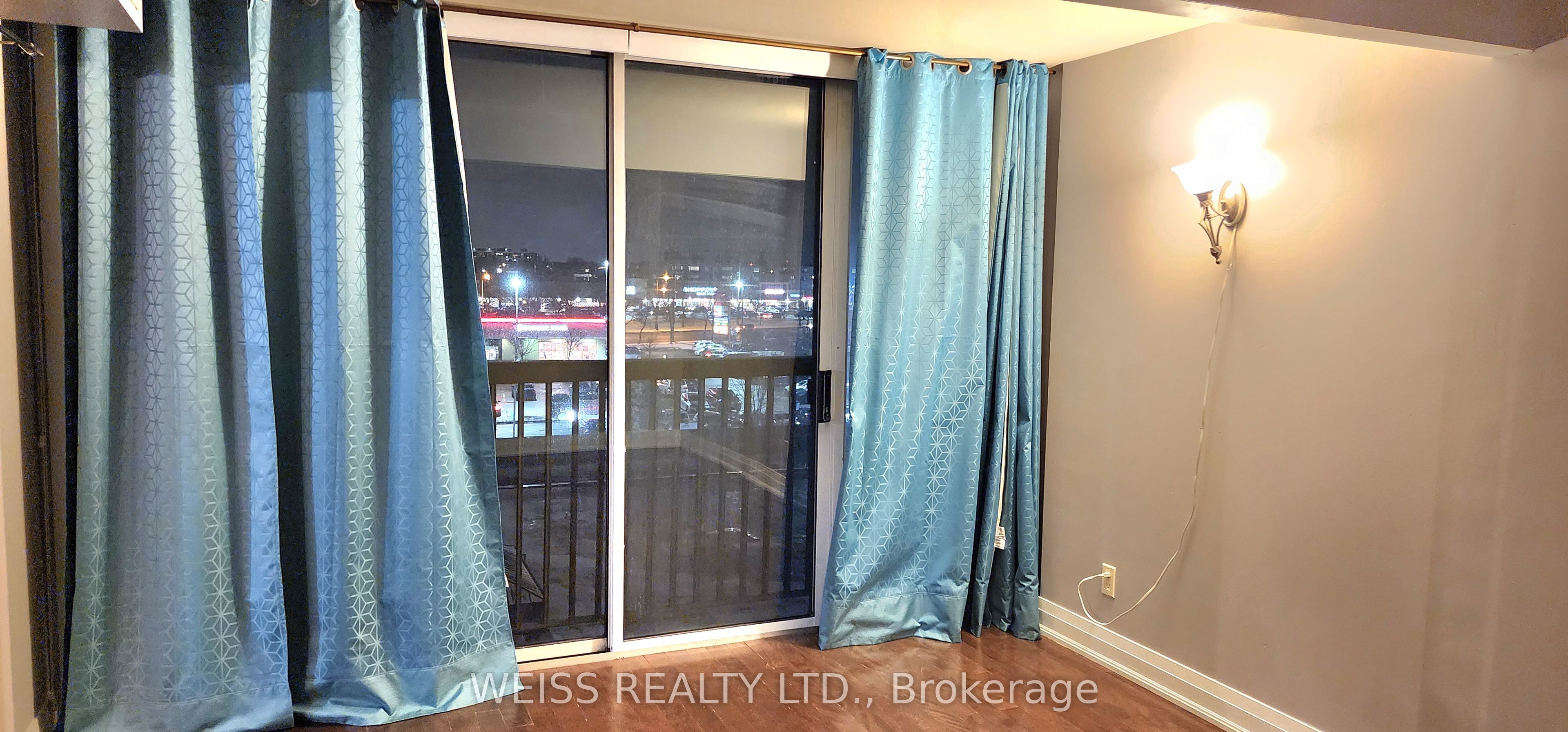 2737 Keele Street, #402