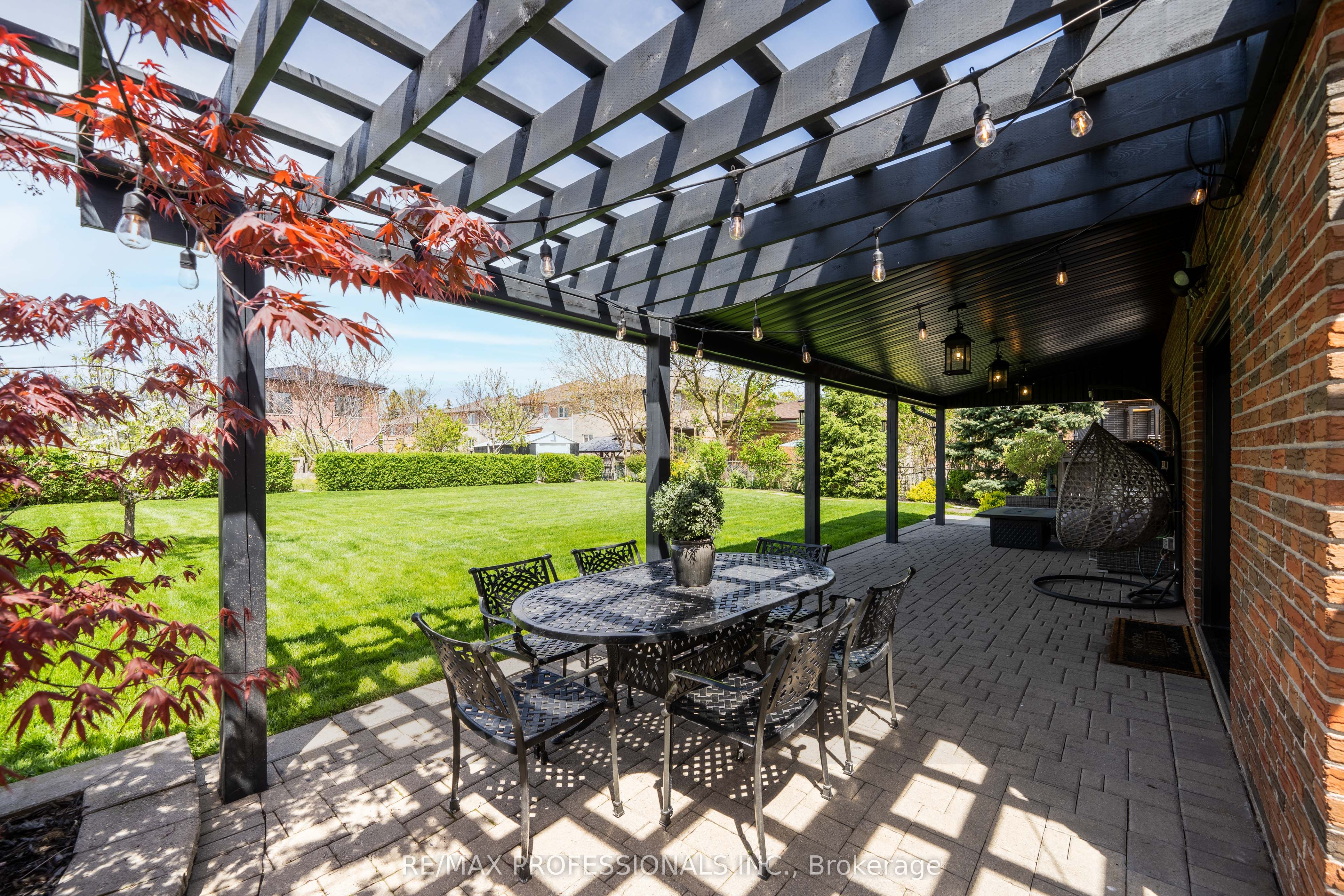 182 Gracefield Avenue