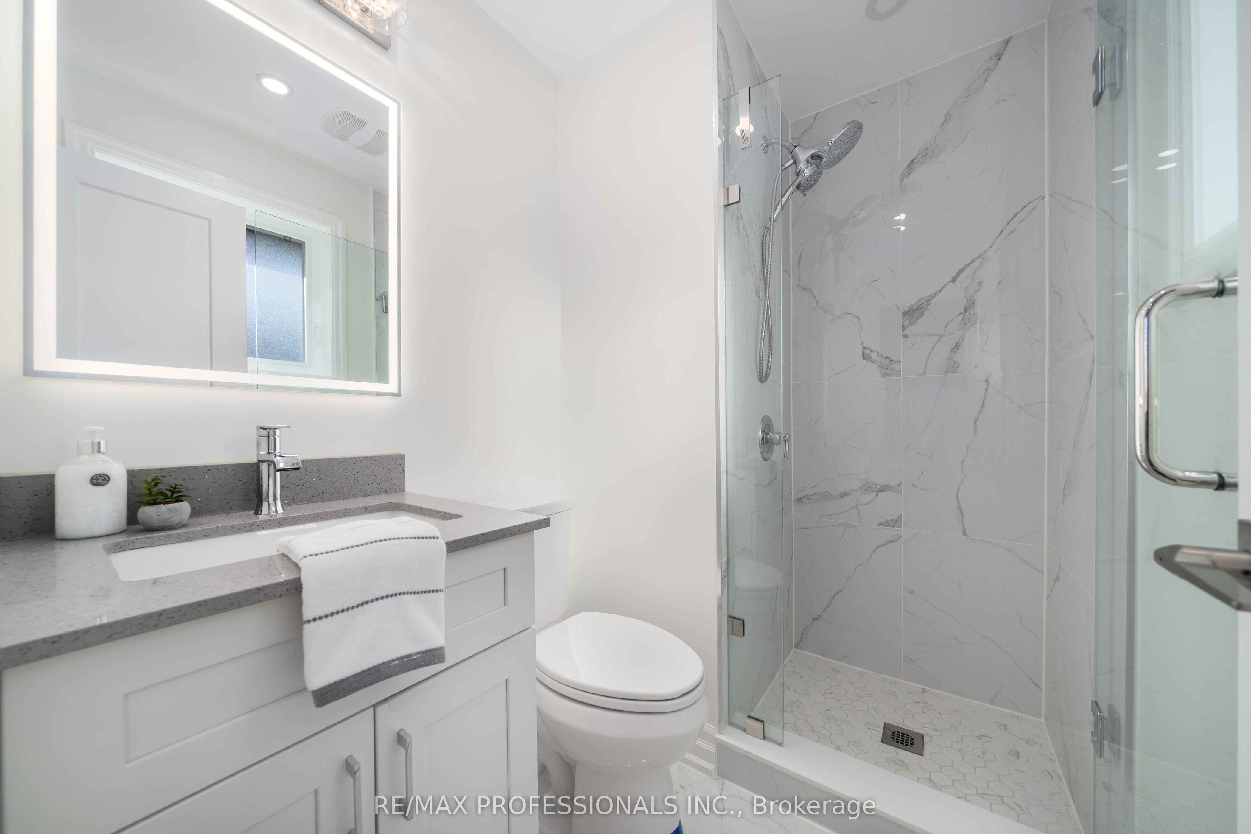 182 Gracefield Avenue