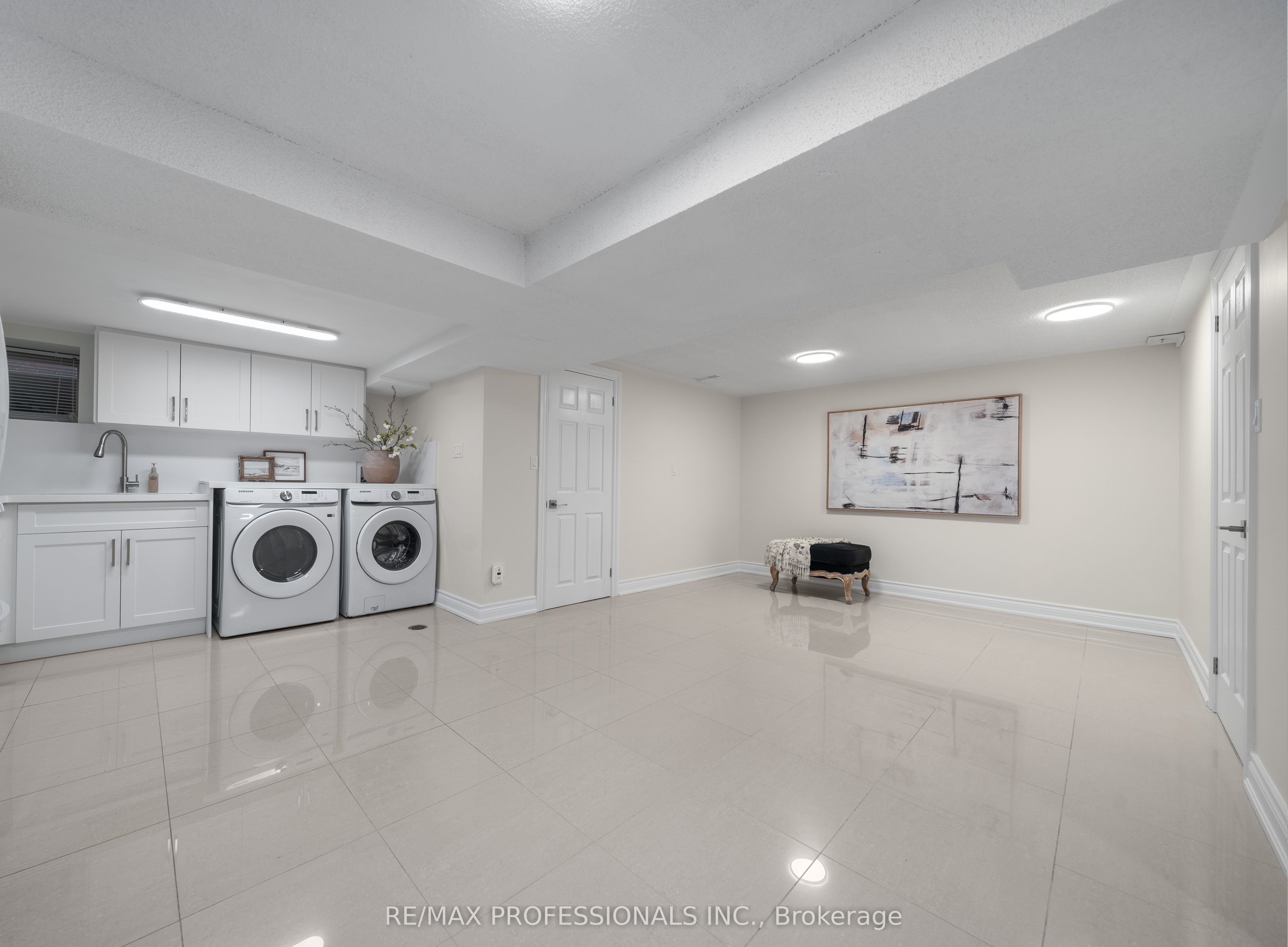 182 Gracefield Avenue