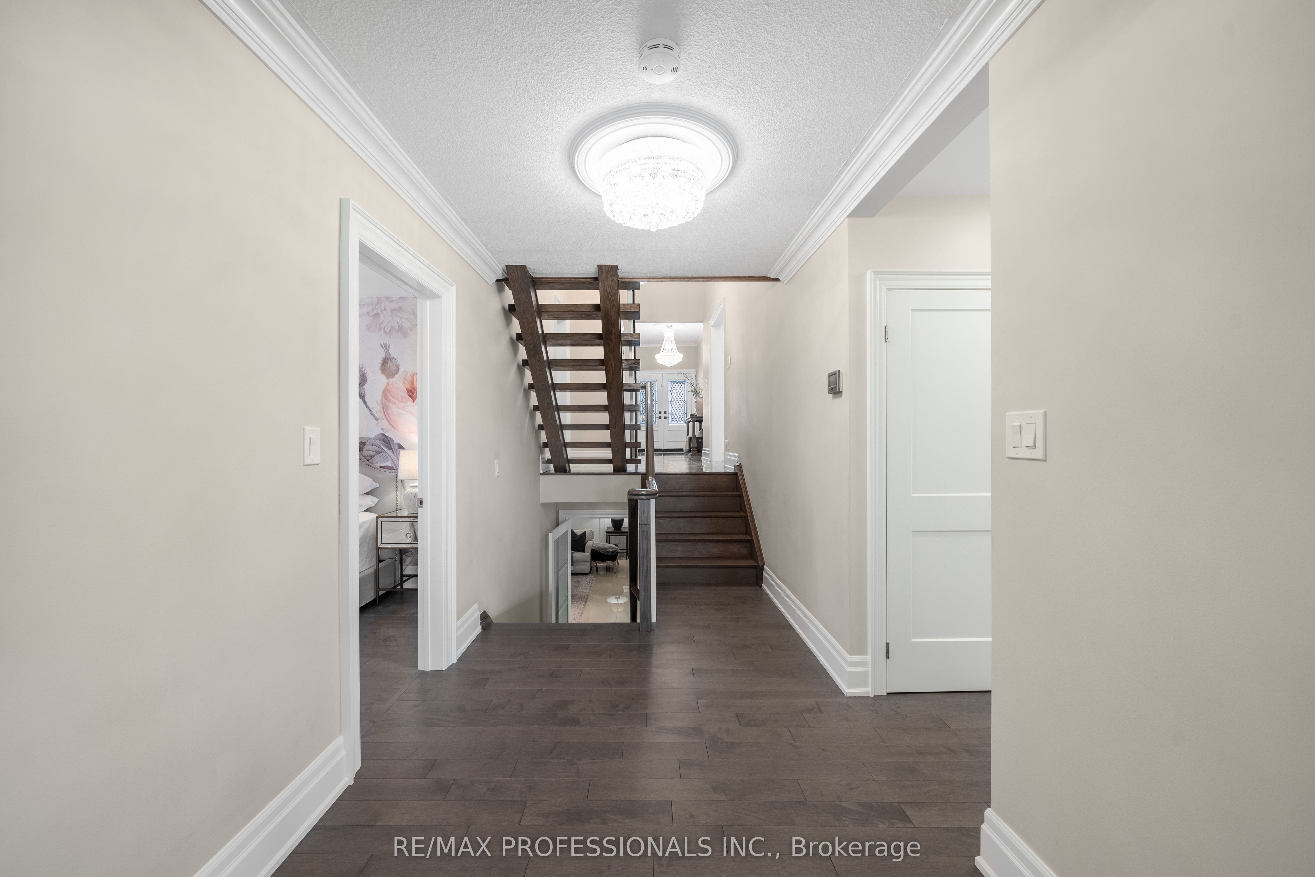 182 Gracefield Avenue