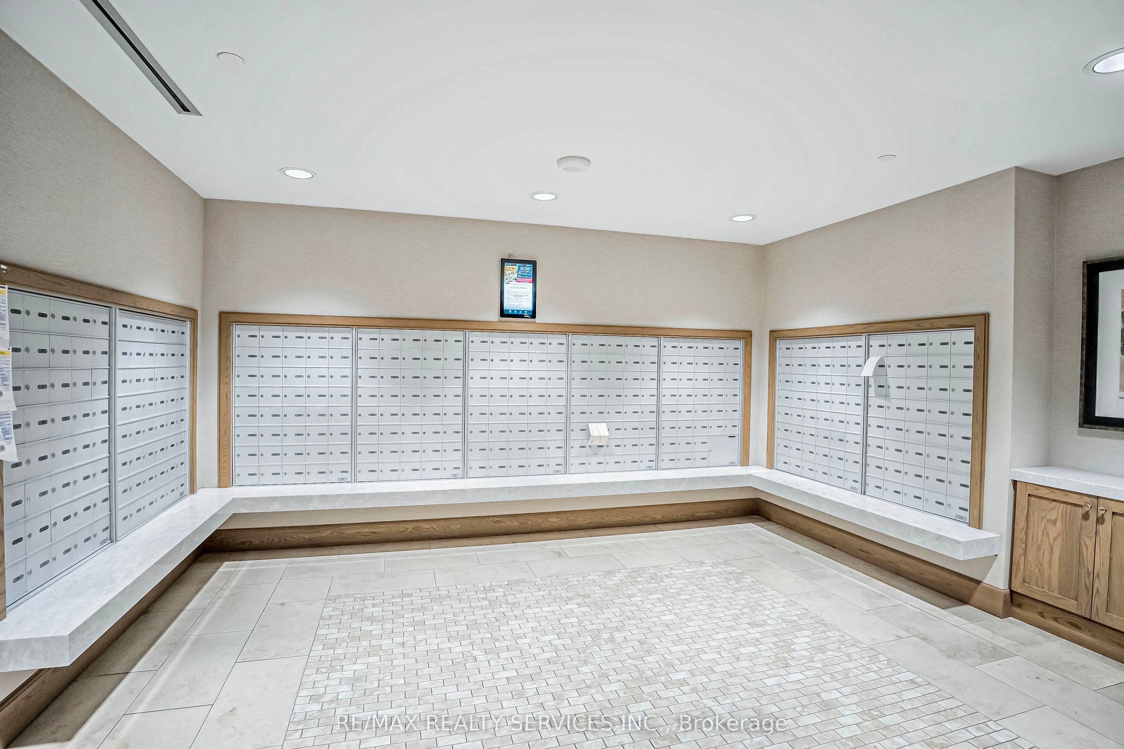 3091 Dufferin Street, #1006