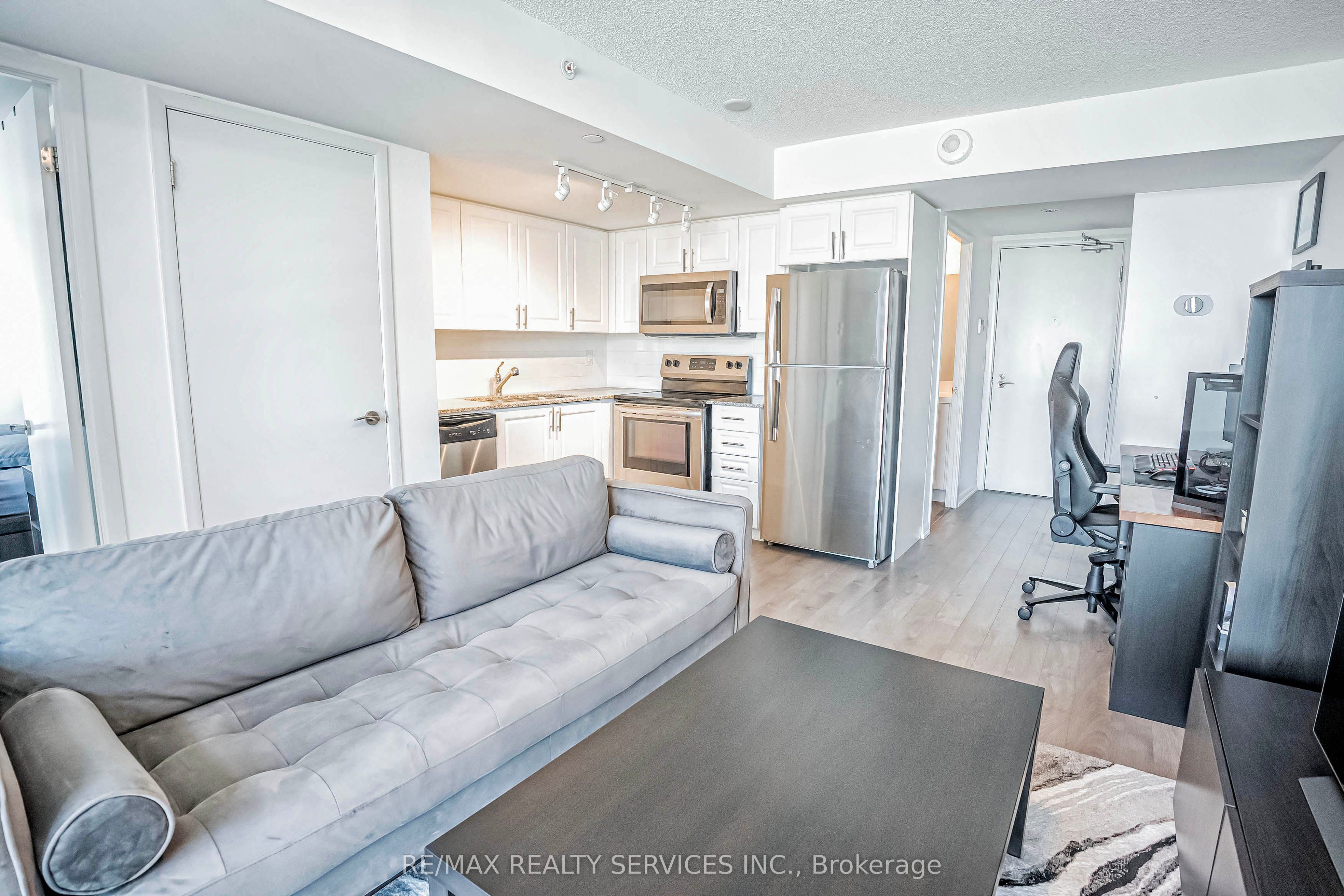 3091 Dufferin Street, #1006