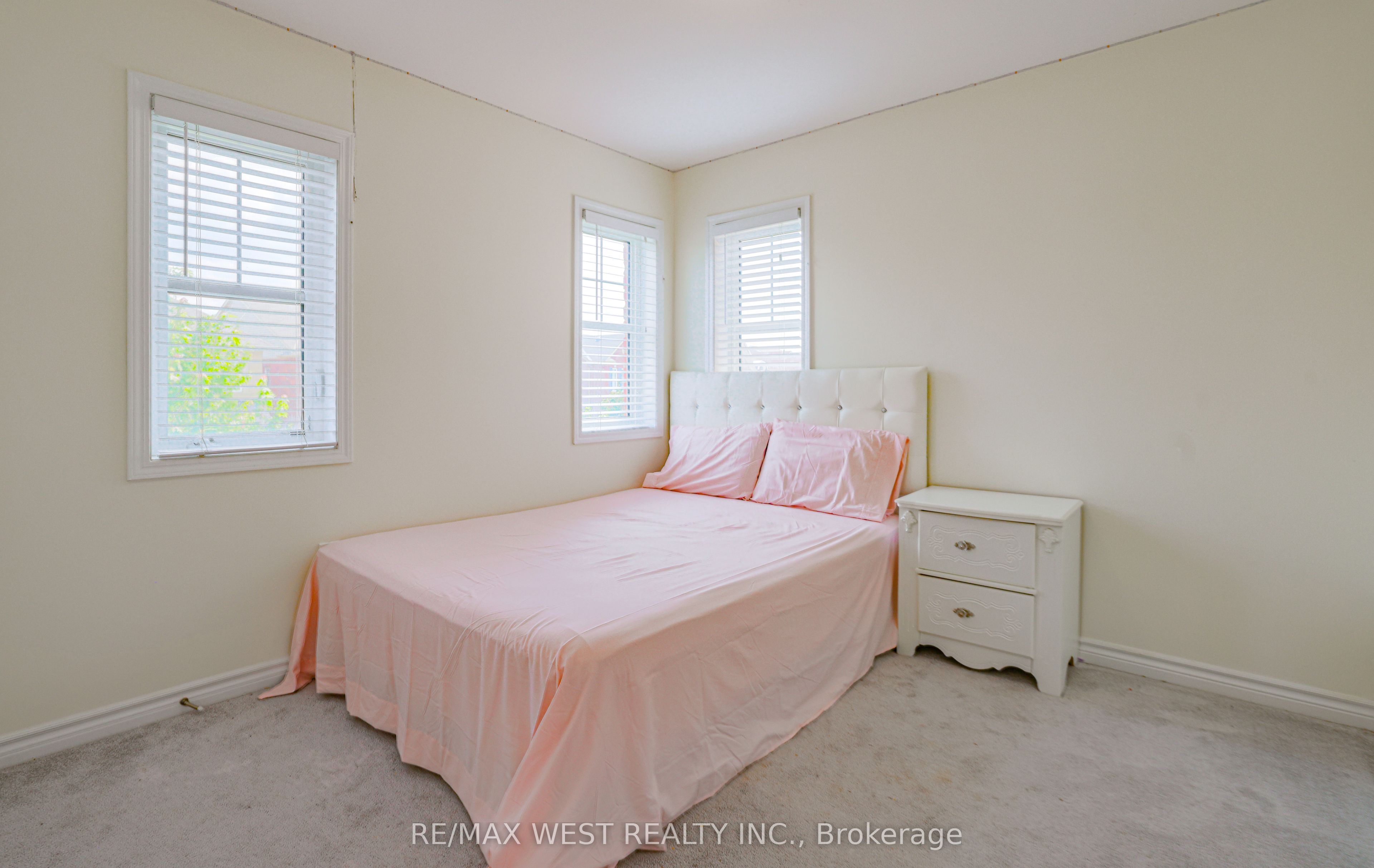 2 Redfern Street