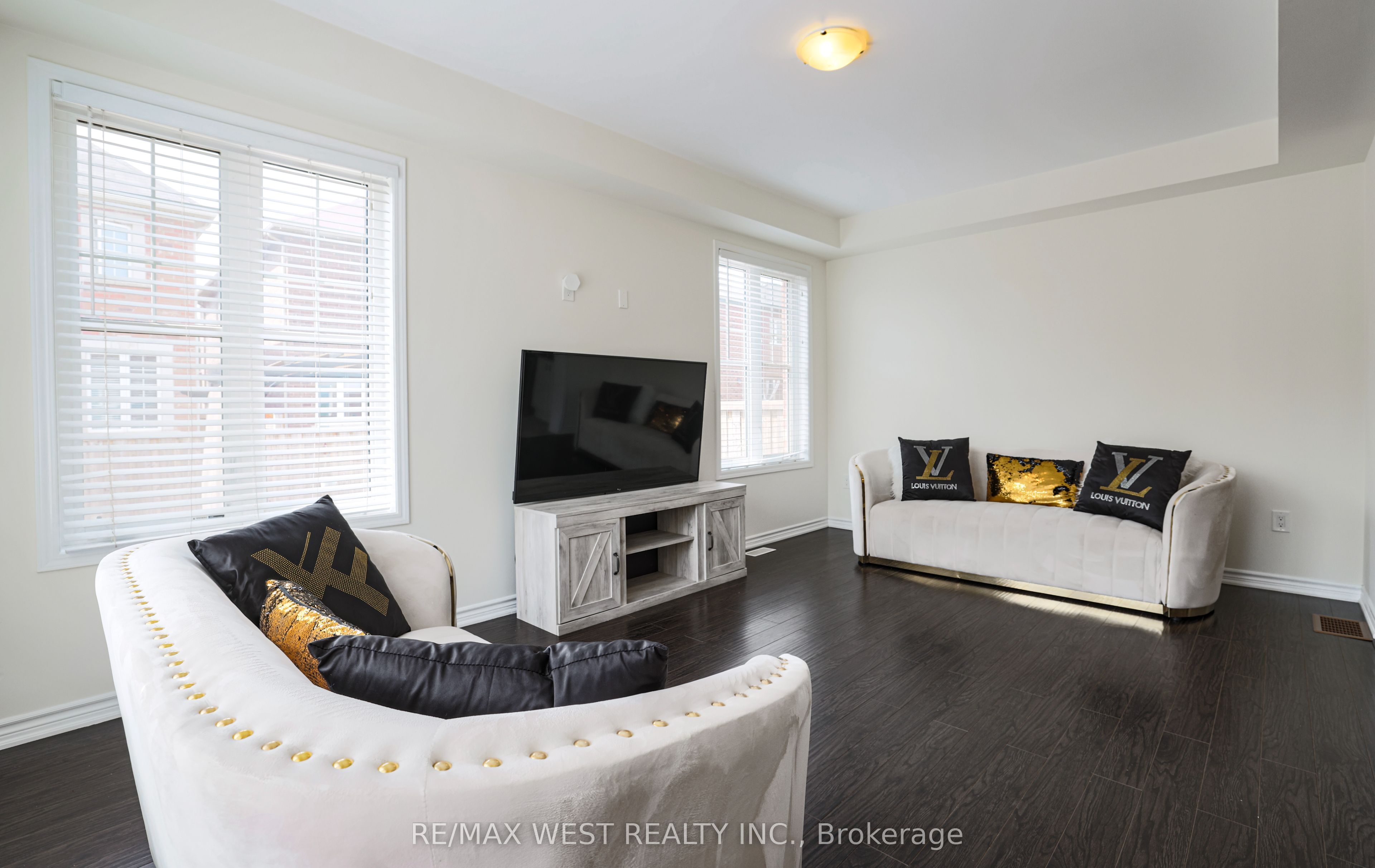 2 Redfern Street