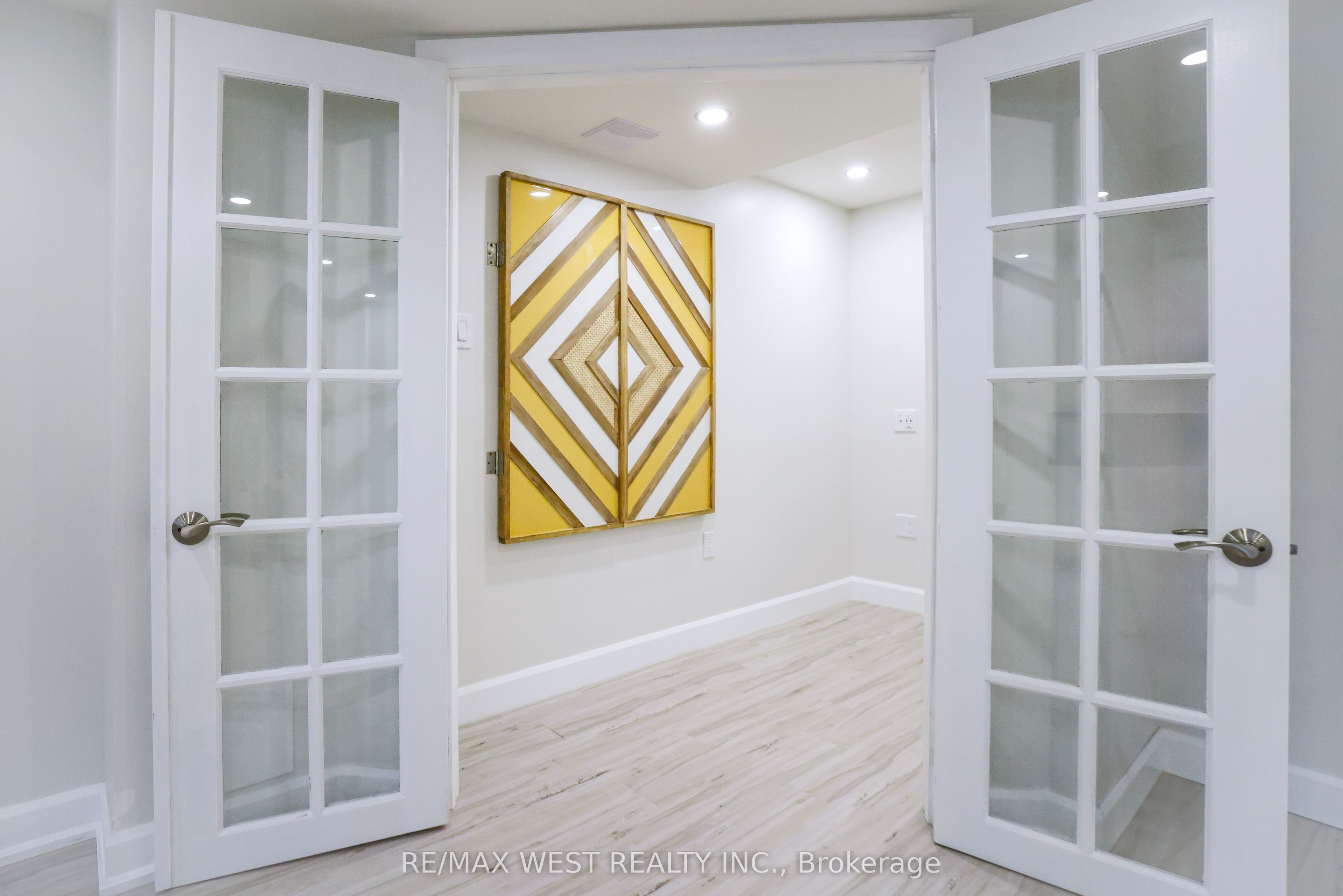 2 Redfern Street