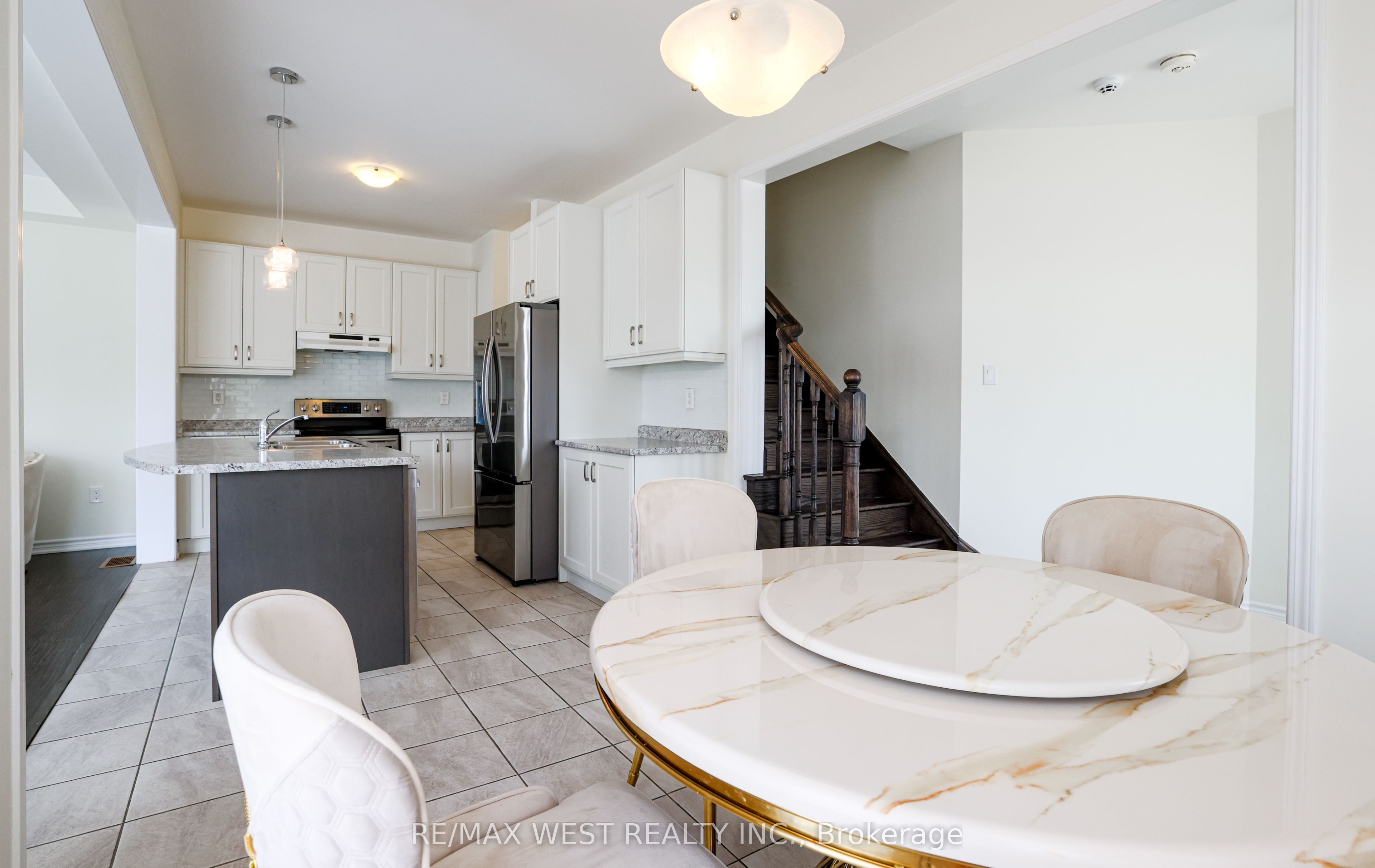 2 Redfern Street