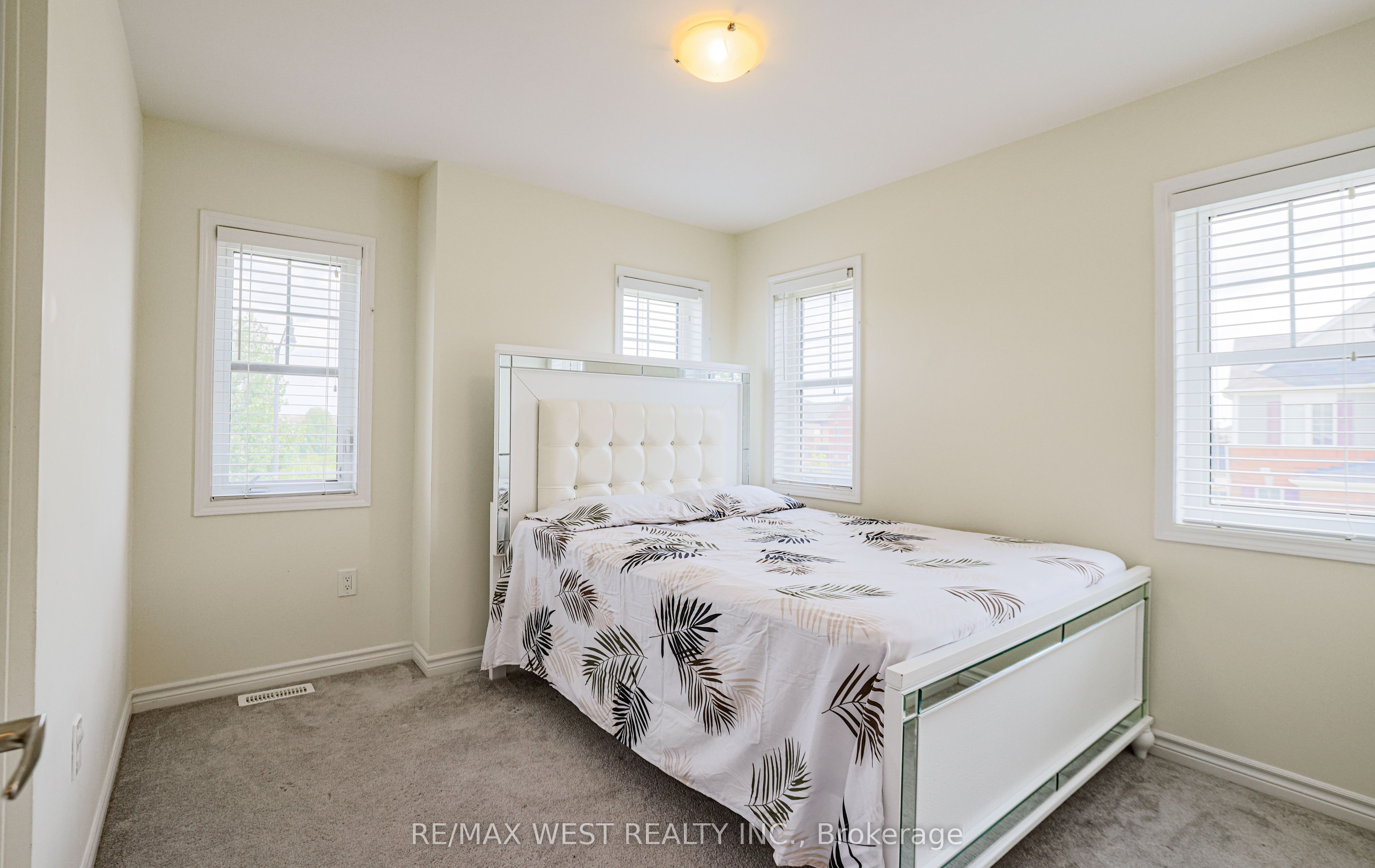 2 Redfern Street