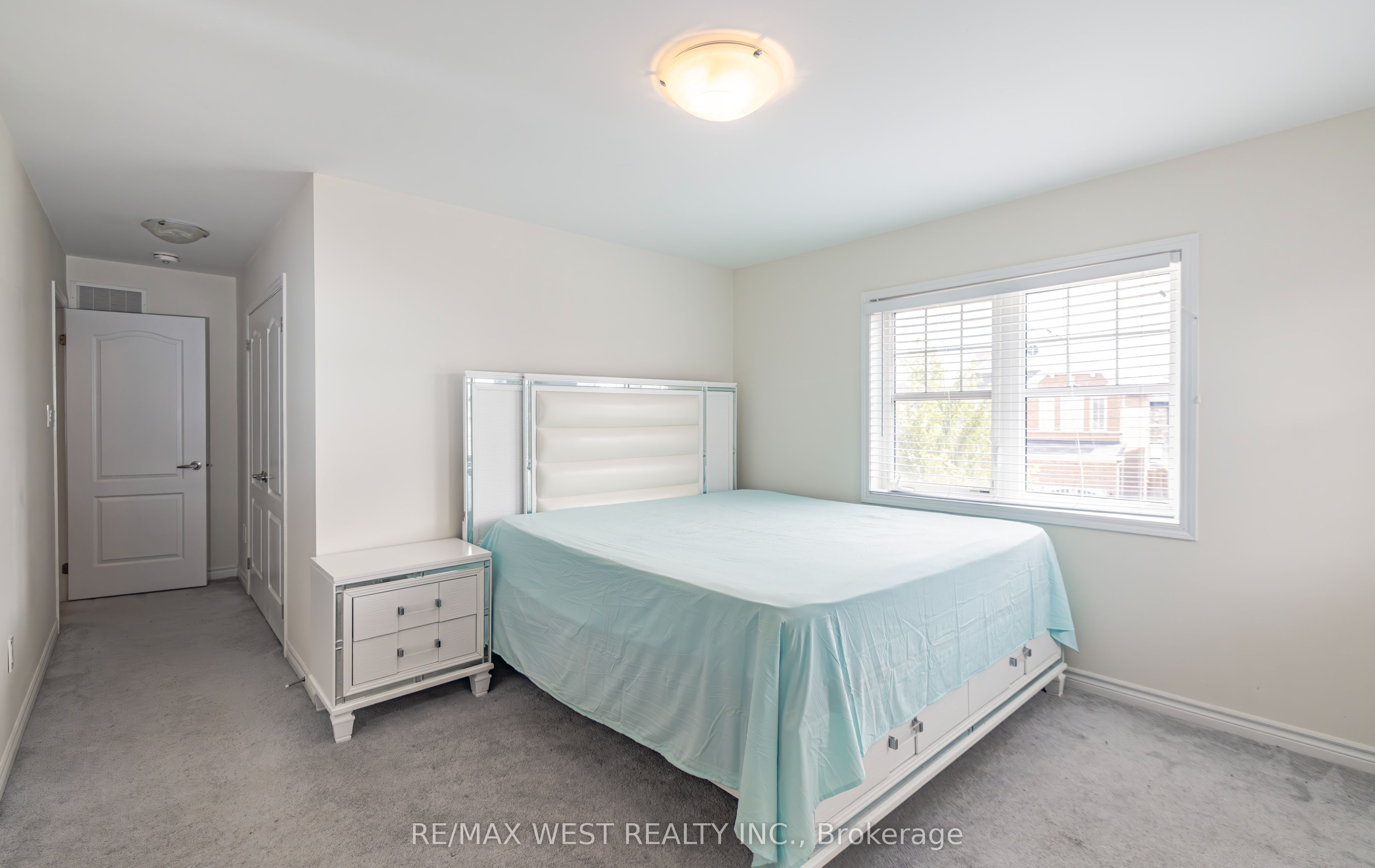 2 Redfern Street