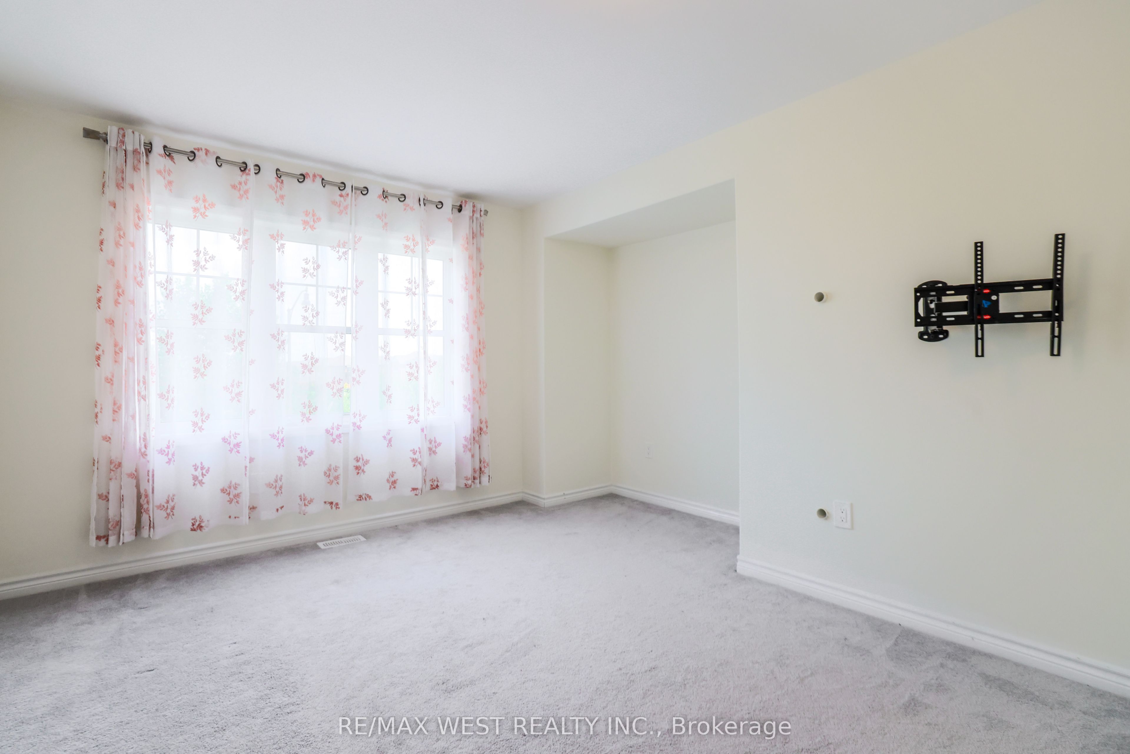 2 Redfern Street