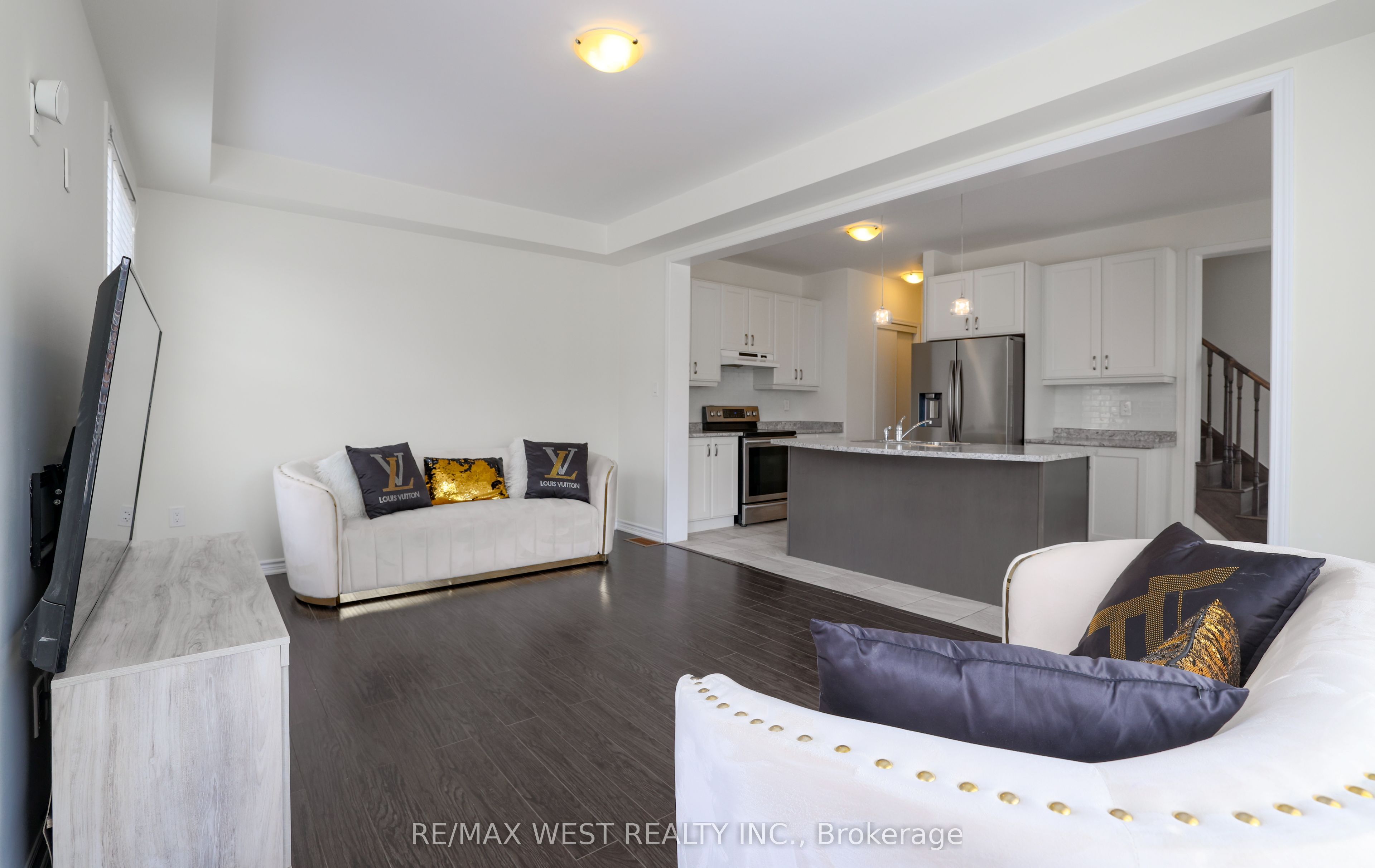2 Redfern Street