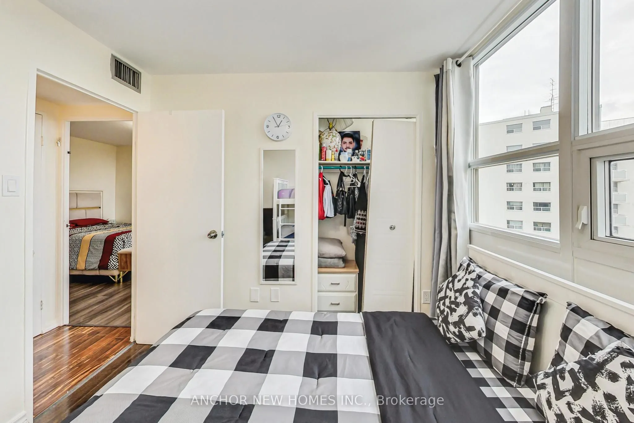 2323 Confederation Parkway #1105