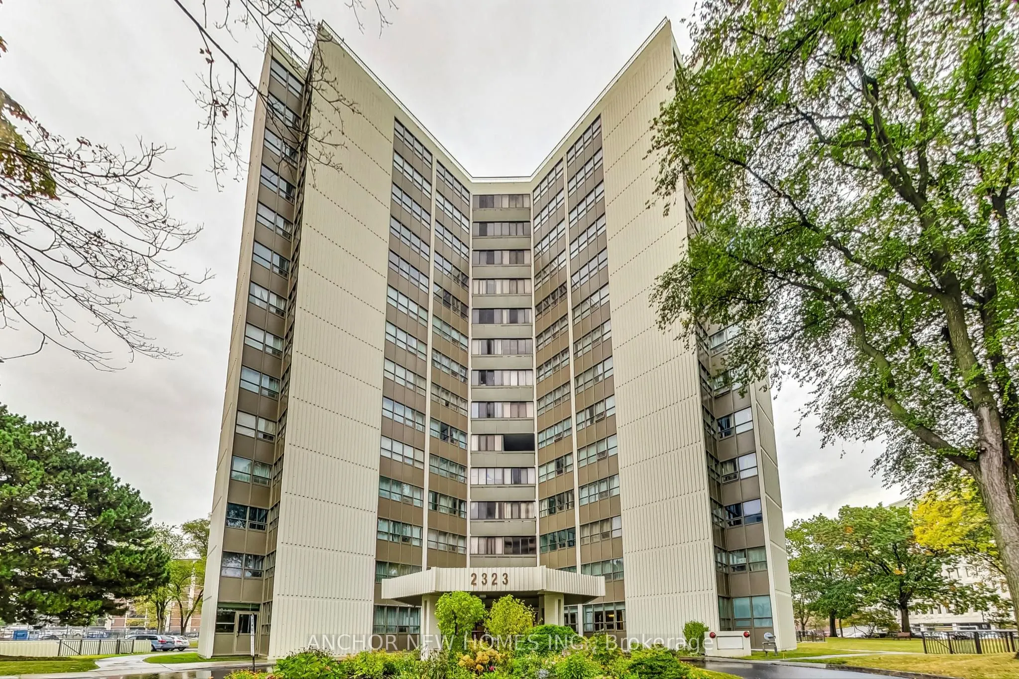 2323 Confederation Parkway #1105