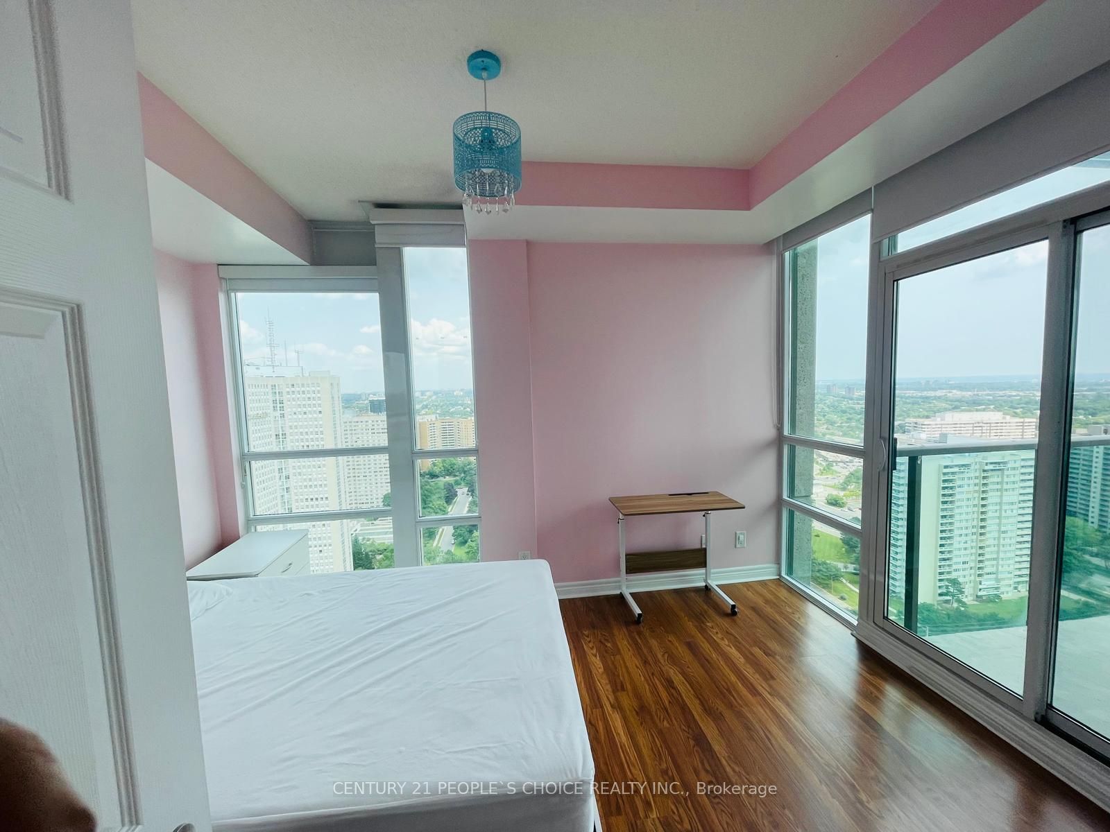 208 Enfield Place, #3303