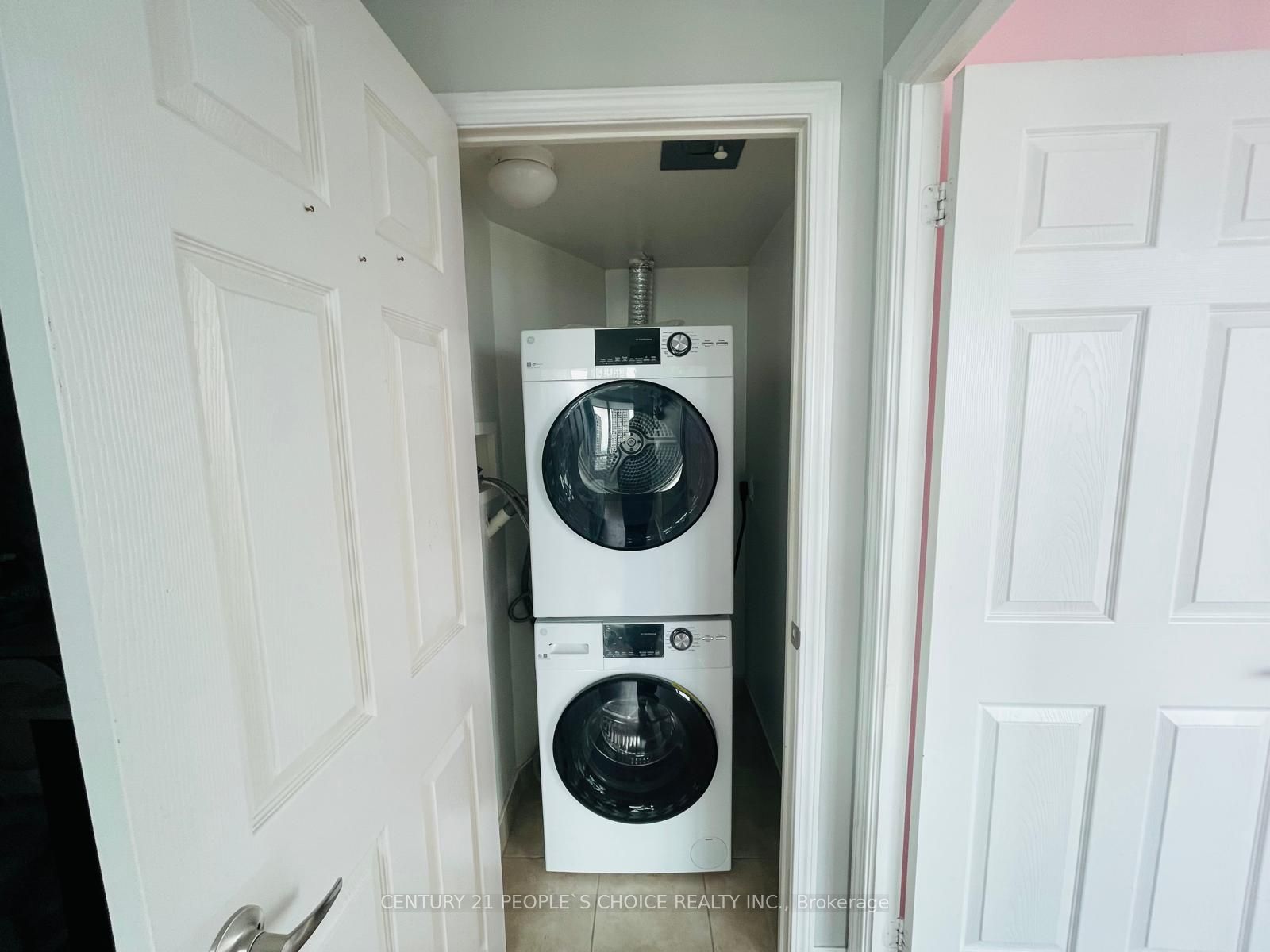 208 Enfield Place, #3303