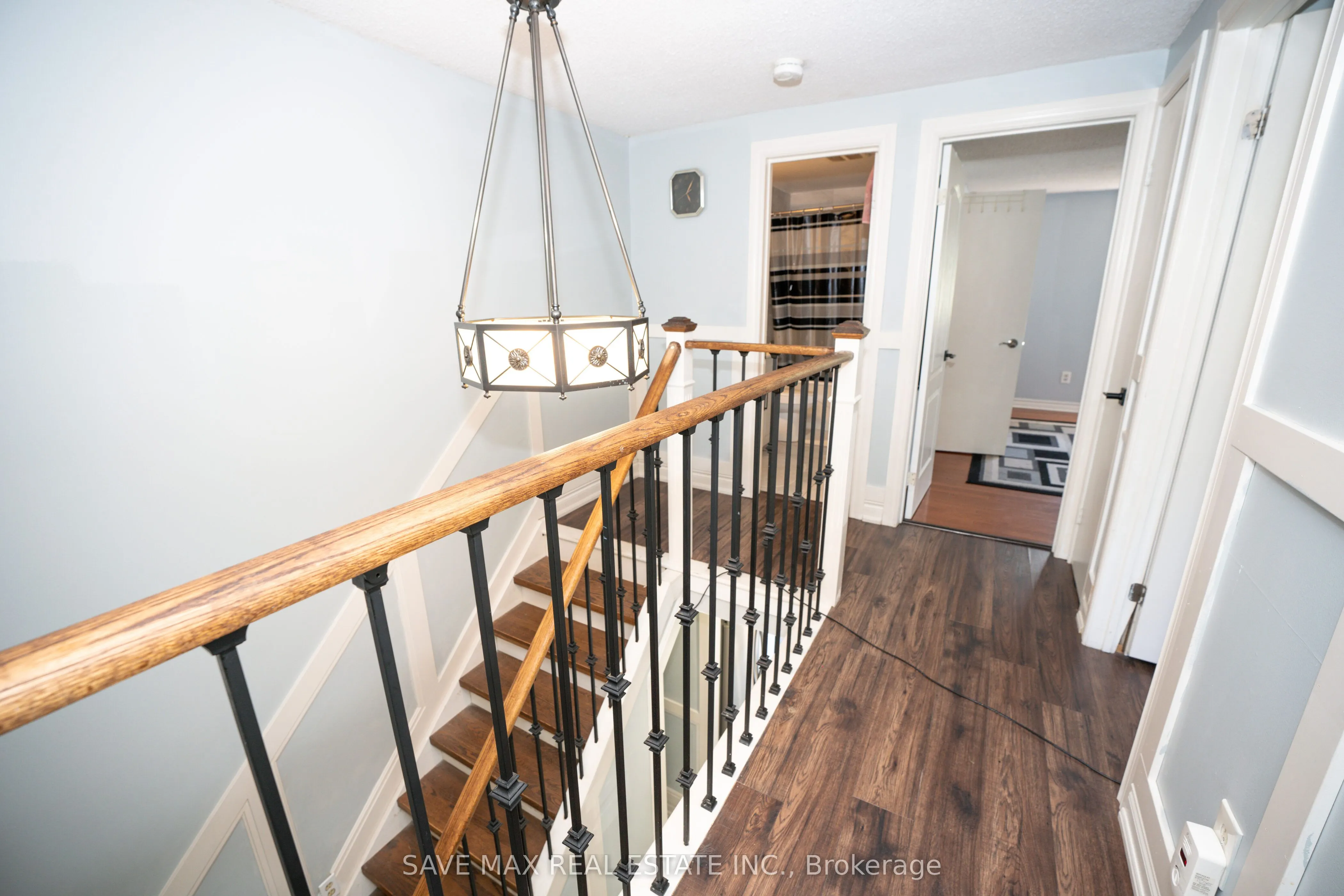 26 Gilmore Drive N