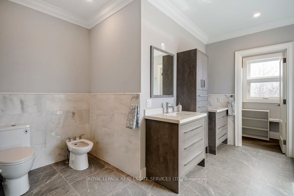 1211 Pinegrove Road