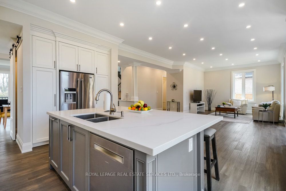 1211 Pinegrove Road