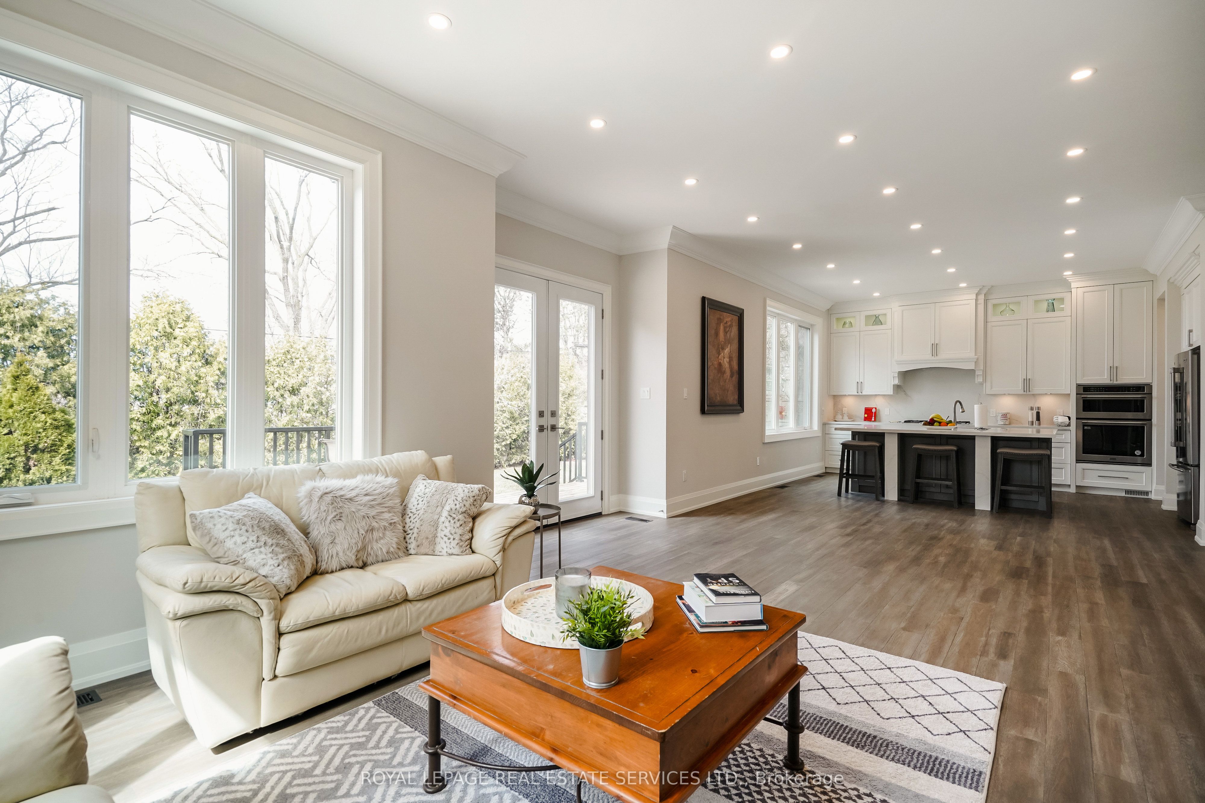 1211 Pinegrove Road