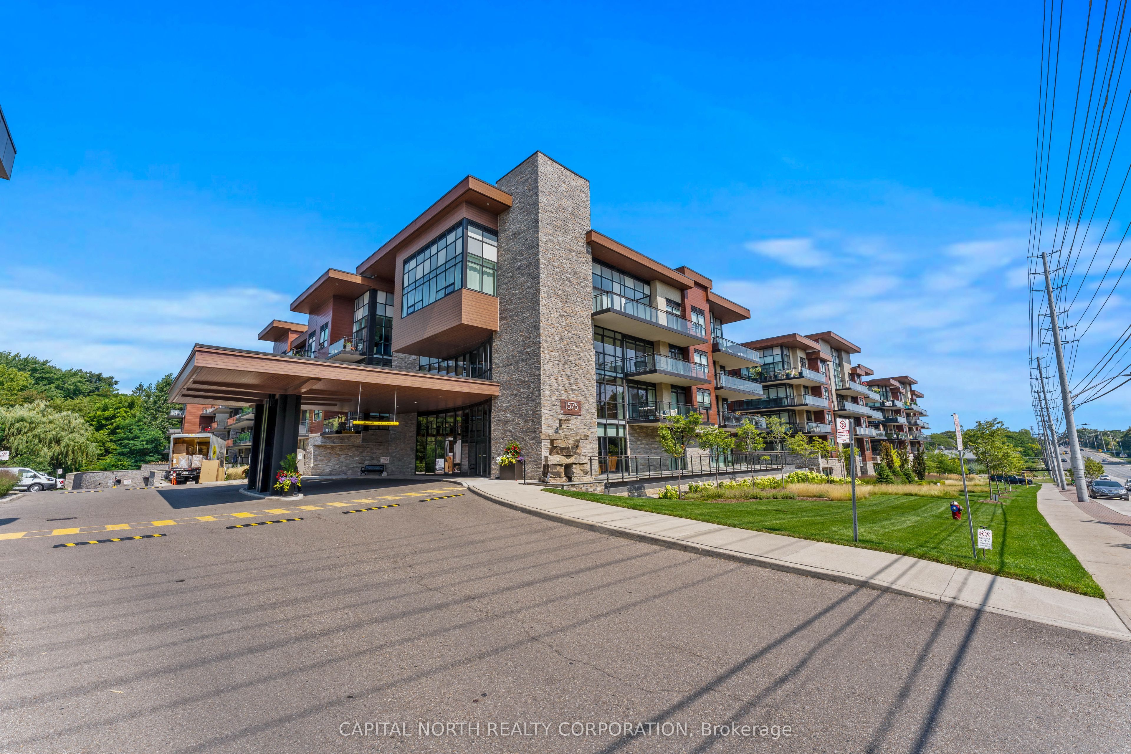 1575 Lakeshore Road W #270