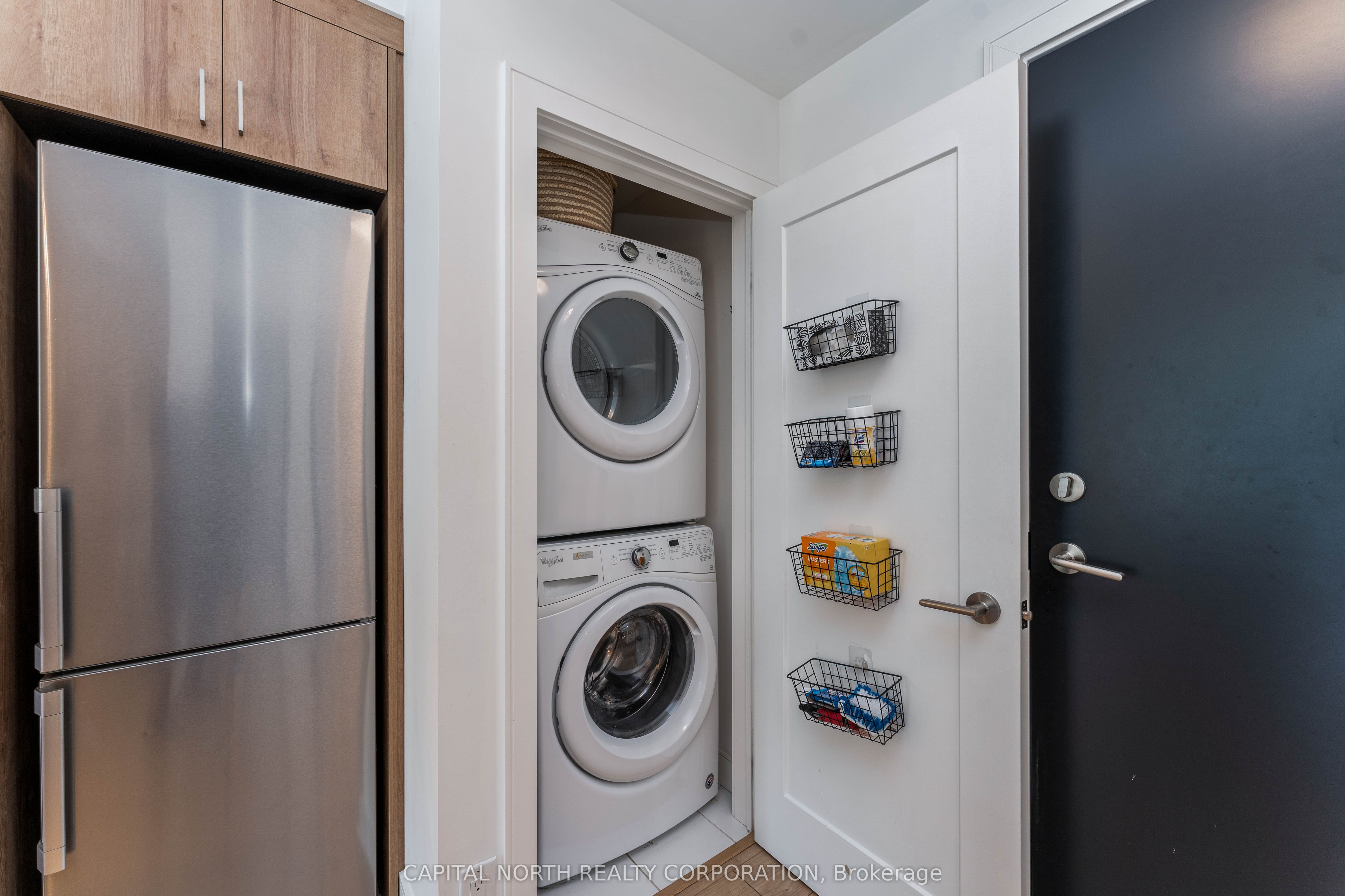 1575 Lakeshore Road W #270
