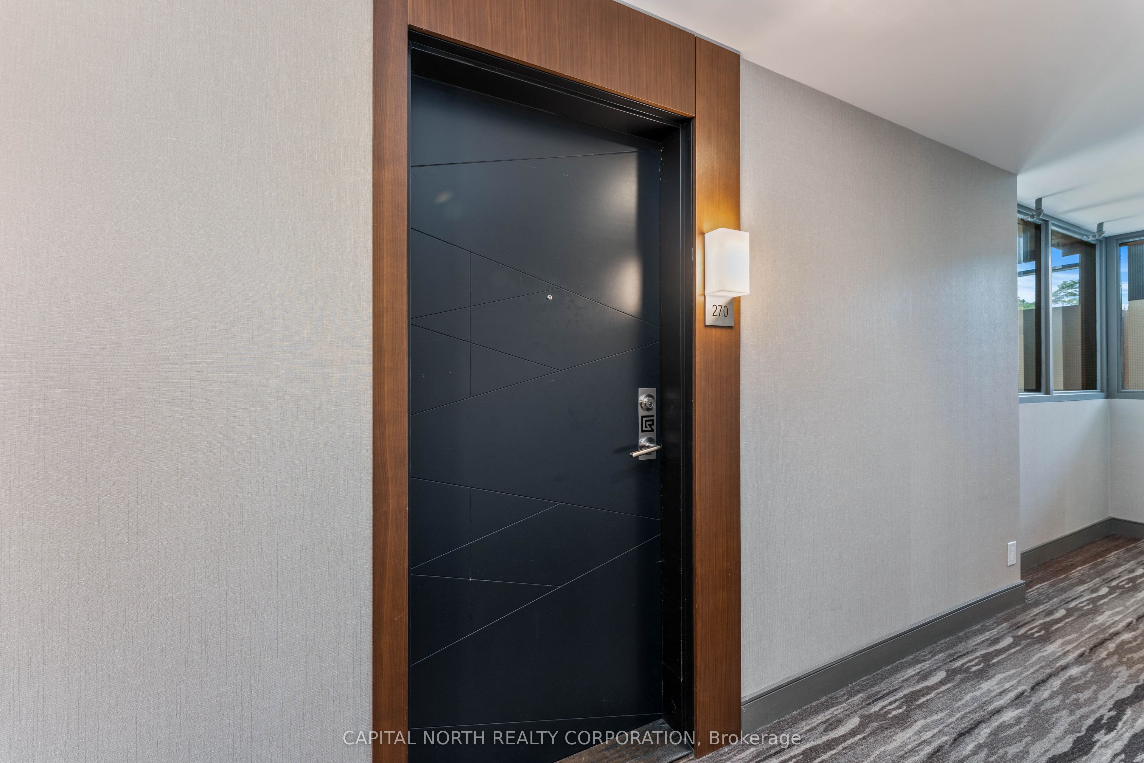 1575 Lakeshore Road W #270