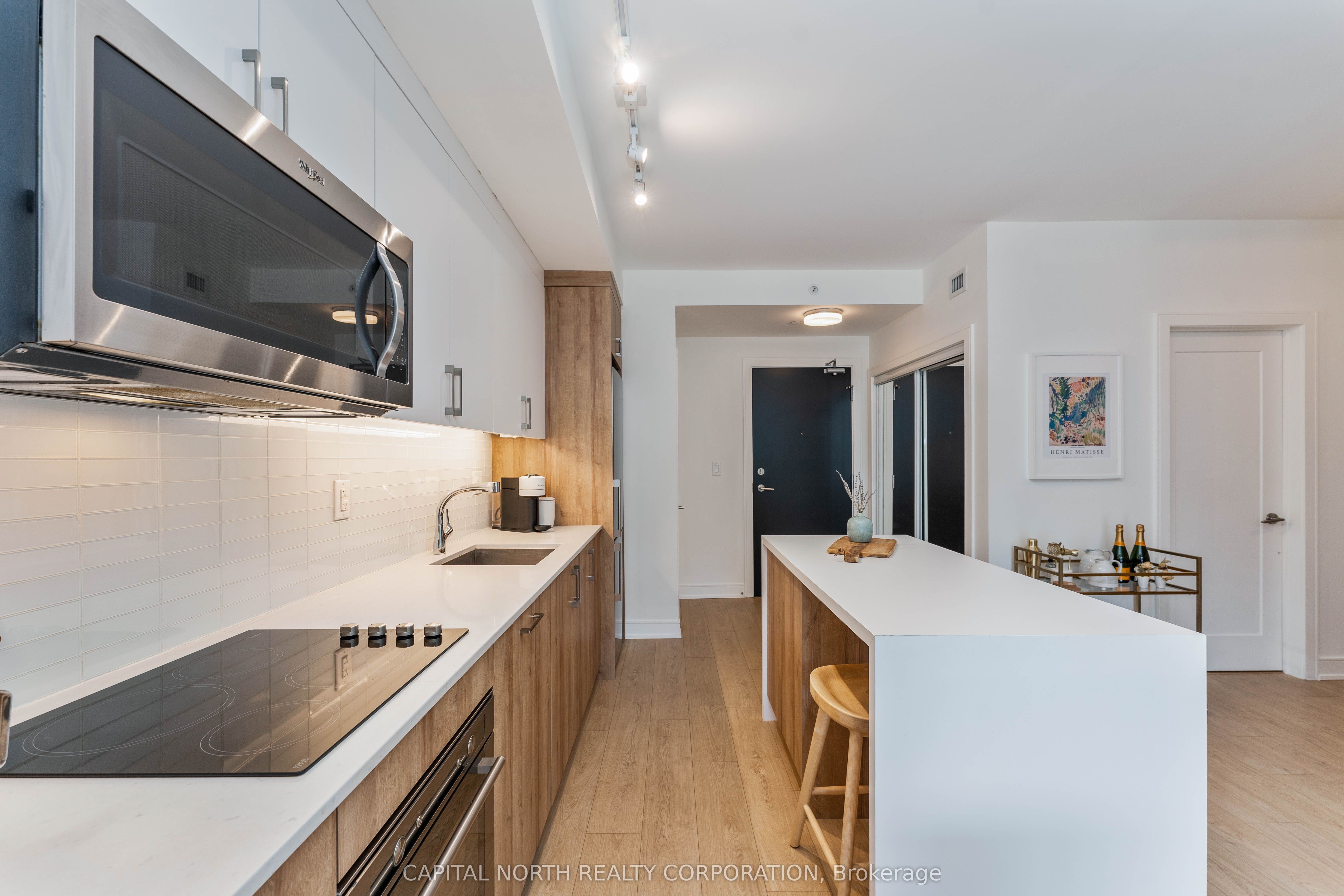 1575 Lakeshore Road W #270