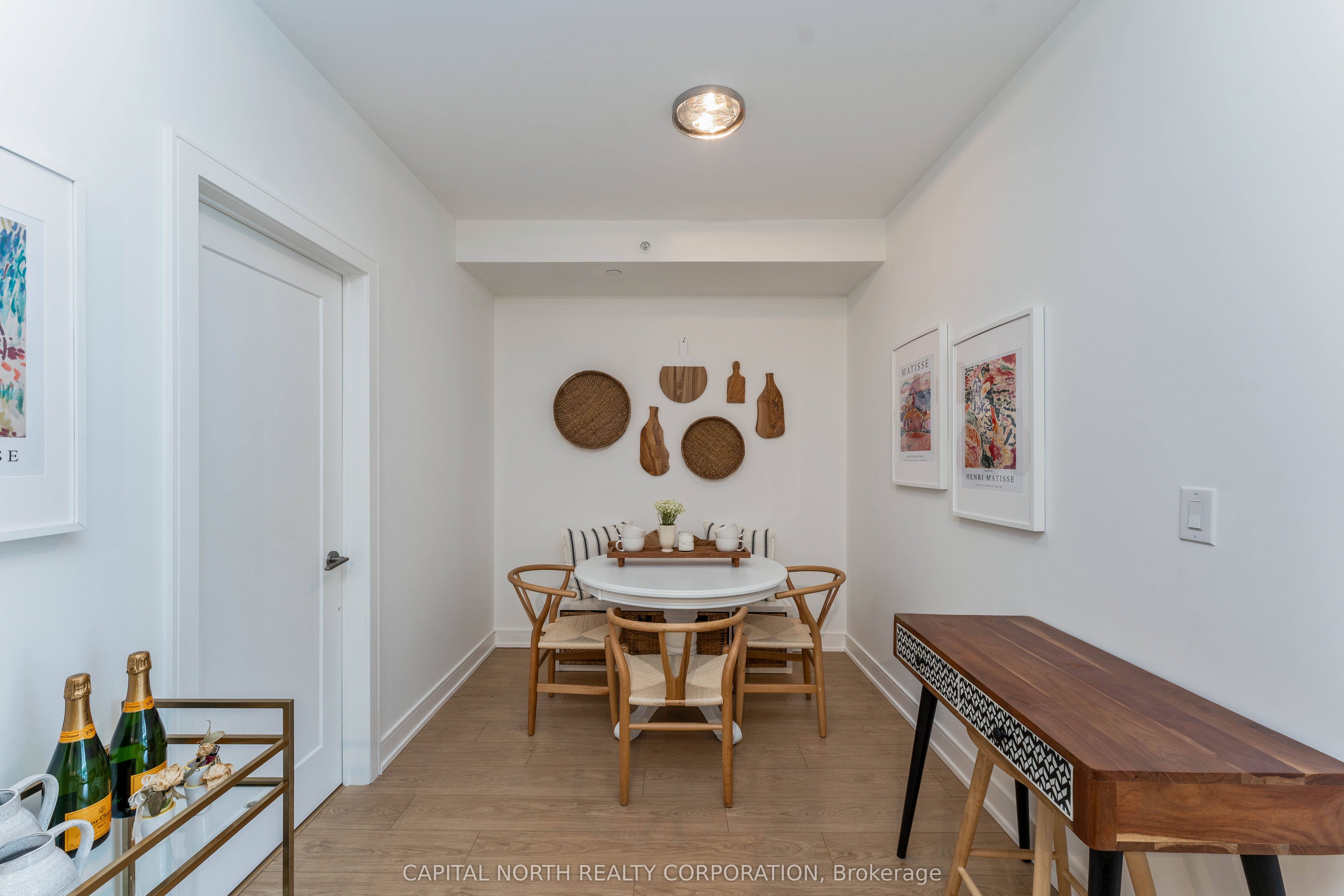 1575 Lakeshore Road W #270