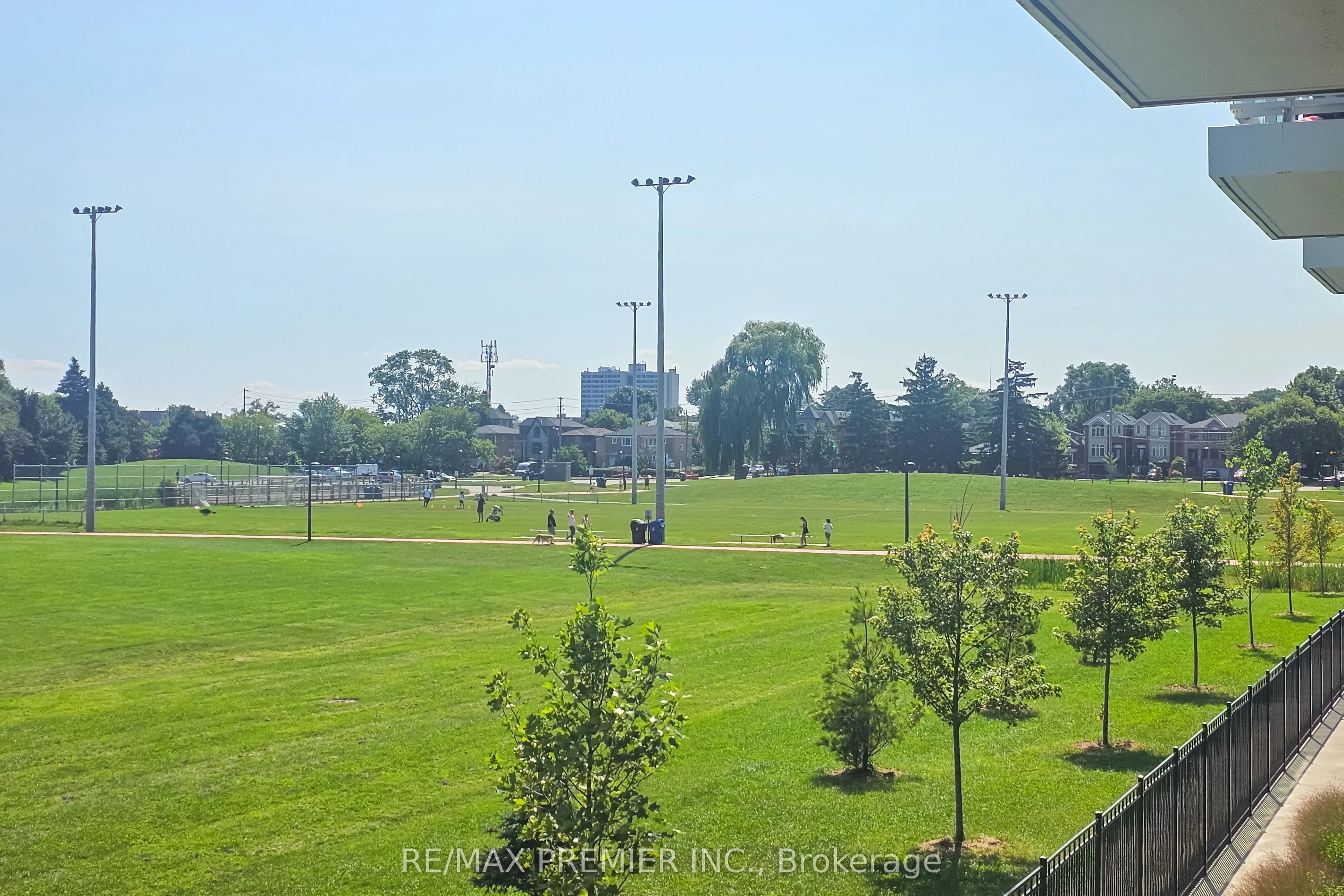 251 Manitoba Street, #116